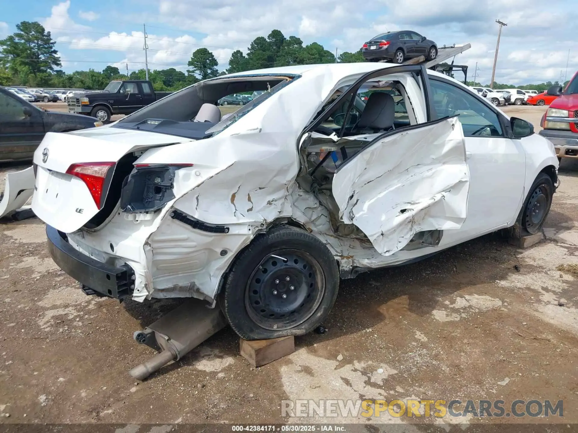 4 Photograph of a damaged car 5YFBURHE1KP927213 TOYOTA COROLLA 2019