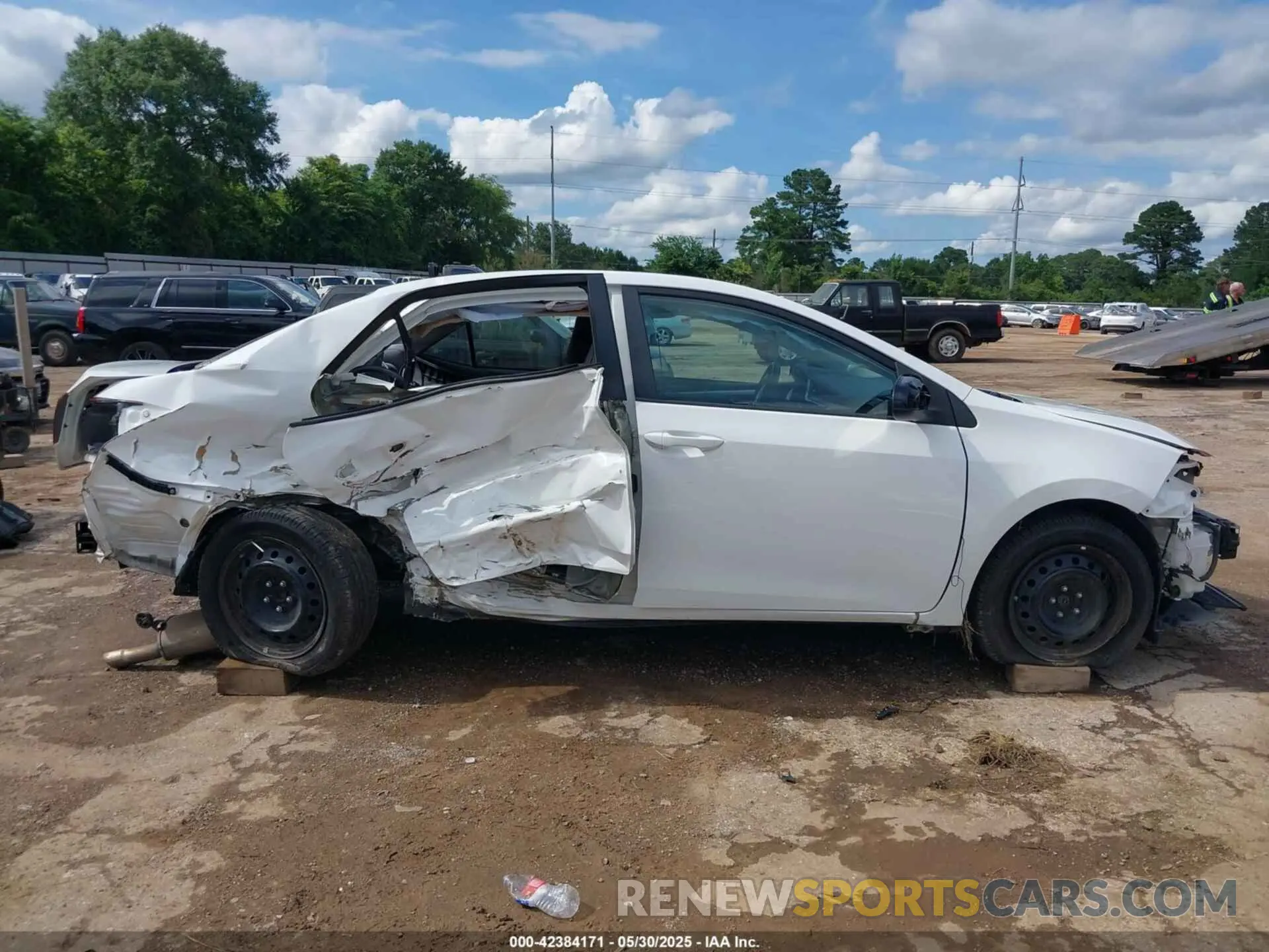 6 Photograph of a damaged car 5YFBURHE1KP927213 TOYOTA COROLLA 2019