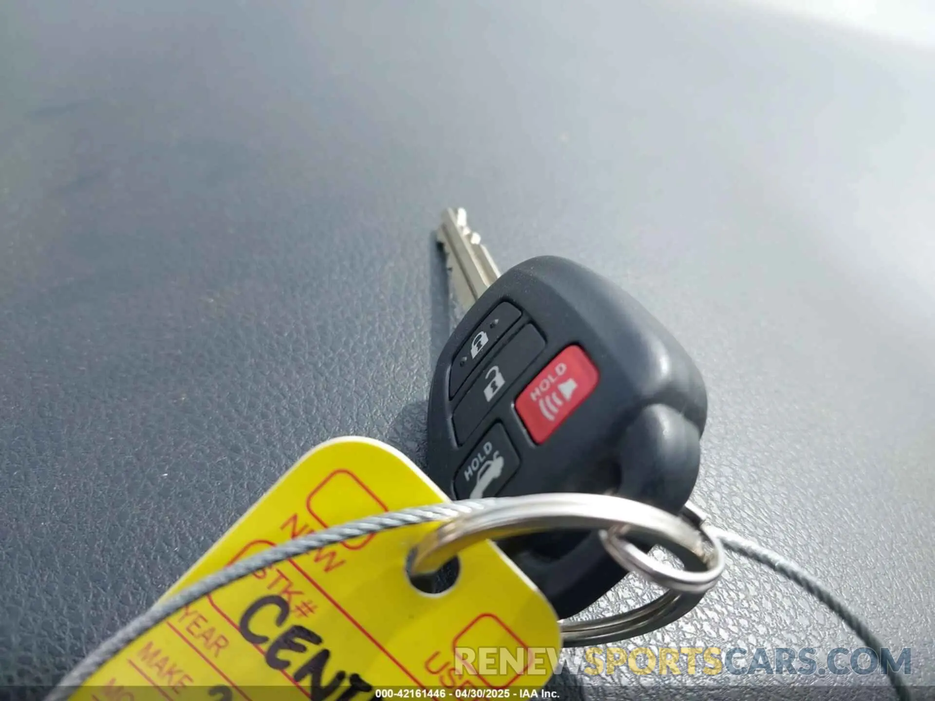11 Photograph of a damaged car 5YFBURHE1KP928426 TOYOTA COROLLA 2019