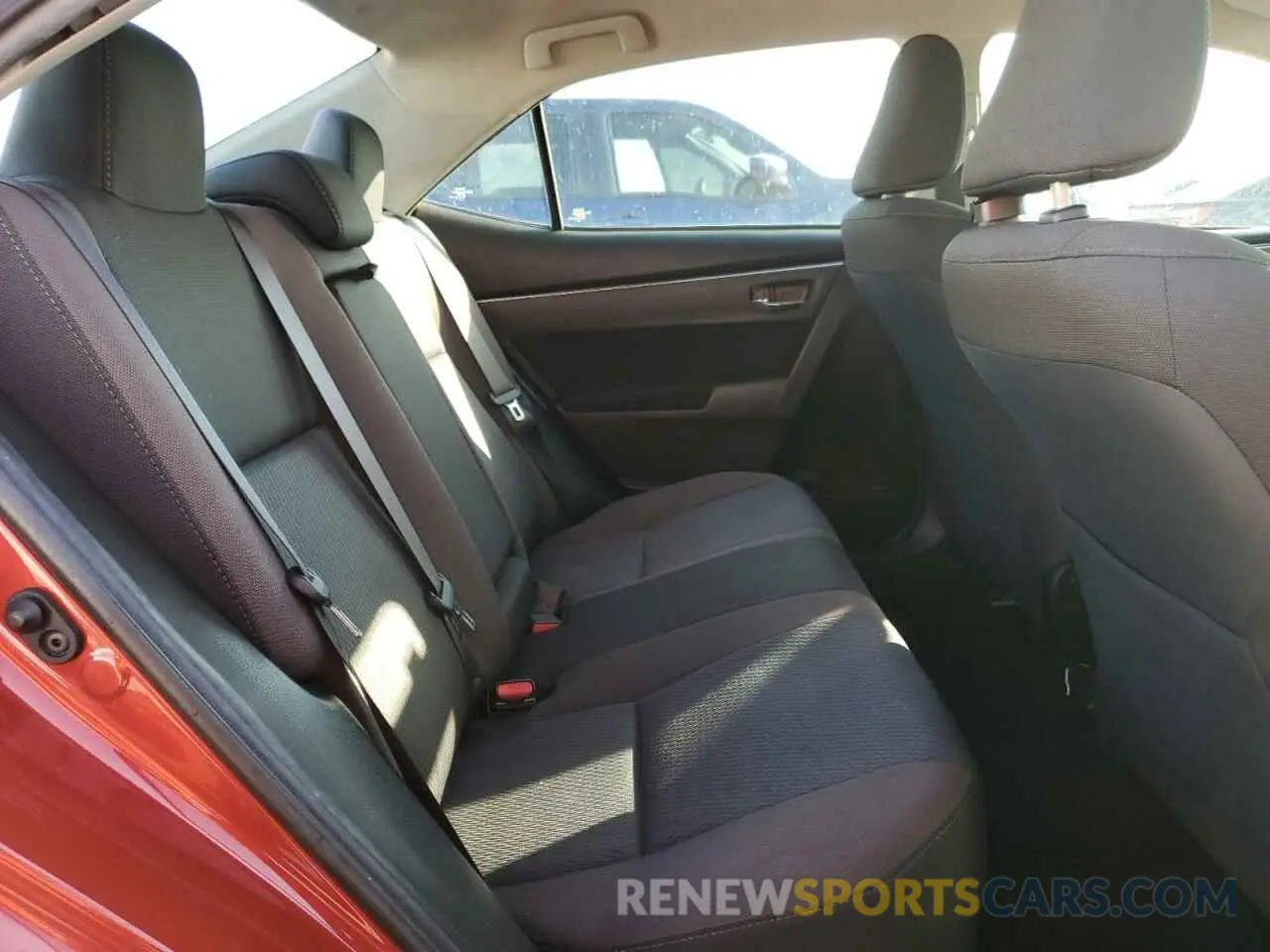 10 Photograph of a damaged car 5YFBURHE1KP932962 TOYOTA COROLLA 2019