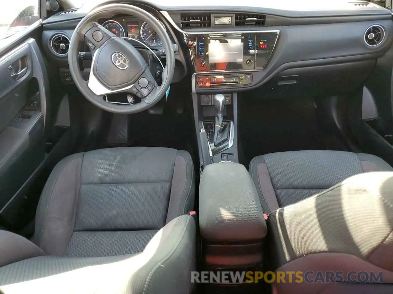 8 Photograph of a damaged car 5YFBURHE1KP932962 TOYOTA COROLLA 2019
