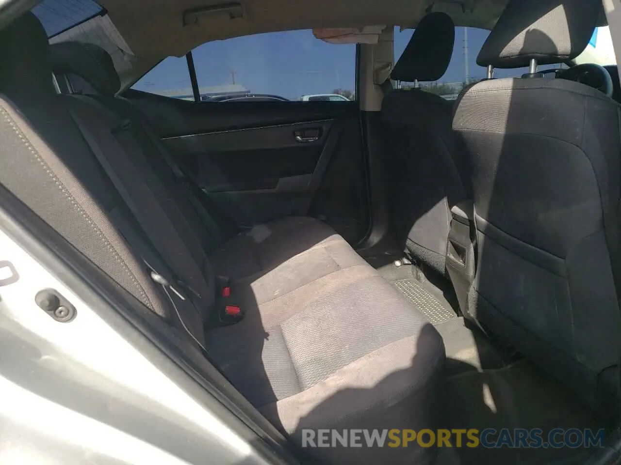10 Photograph of a damaged car 5YFBURHE1KP938549 TOYOTA COROLLA 2019