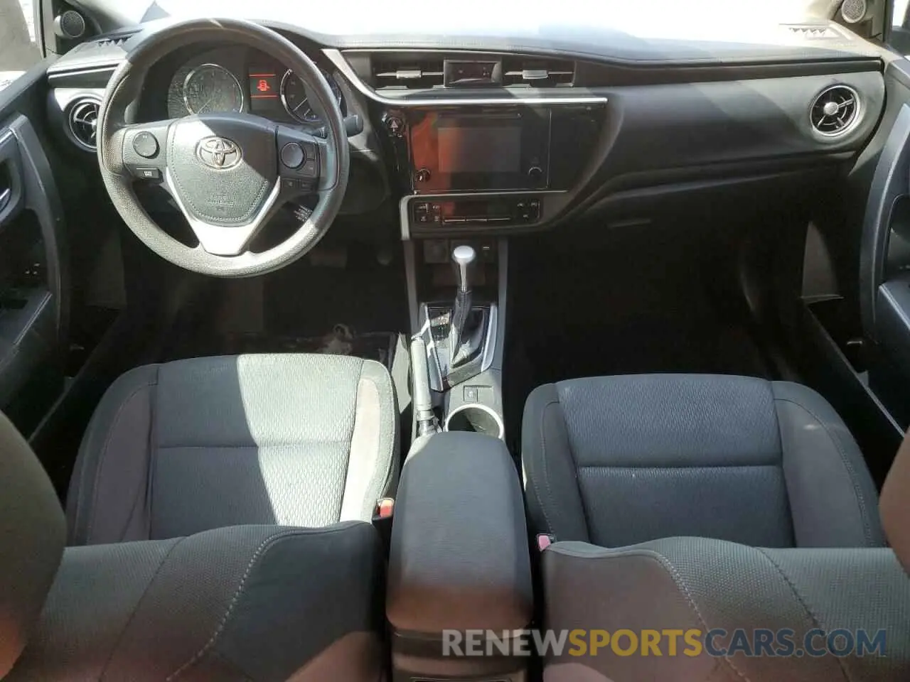 8 Photograph of a damaged car 5YFBURHE1KP939118 TOYOTA COROLLA 2019