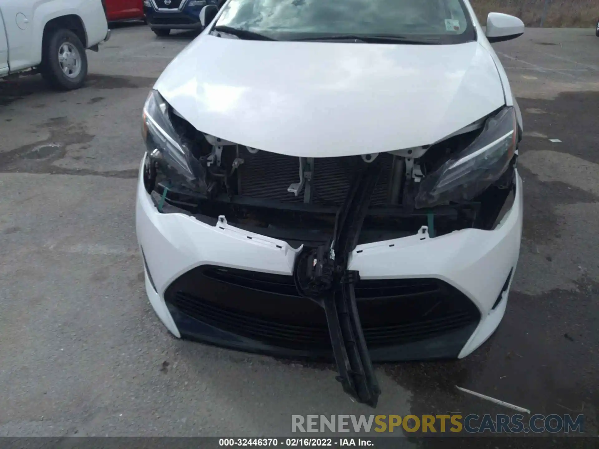 12 Photograph of a damaged car 5YFBURHE1KP940849 TOYOTA COROLLA 2019