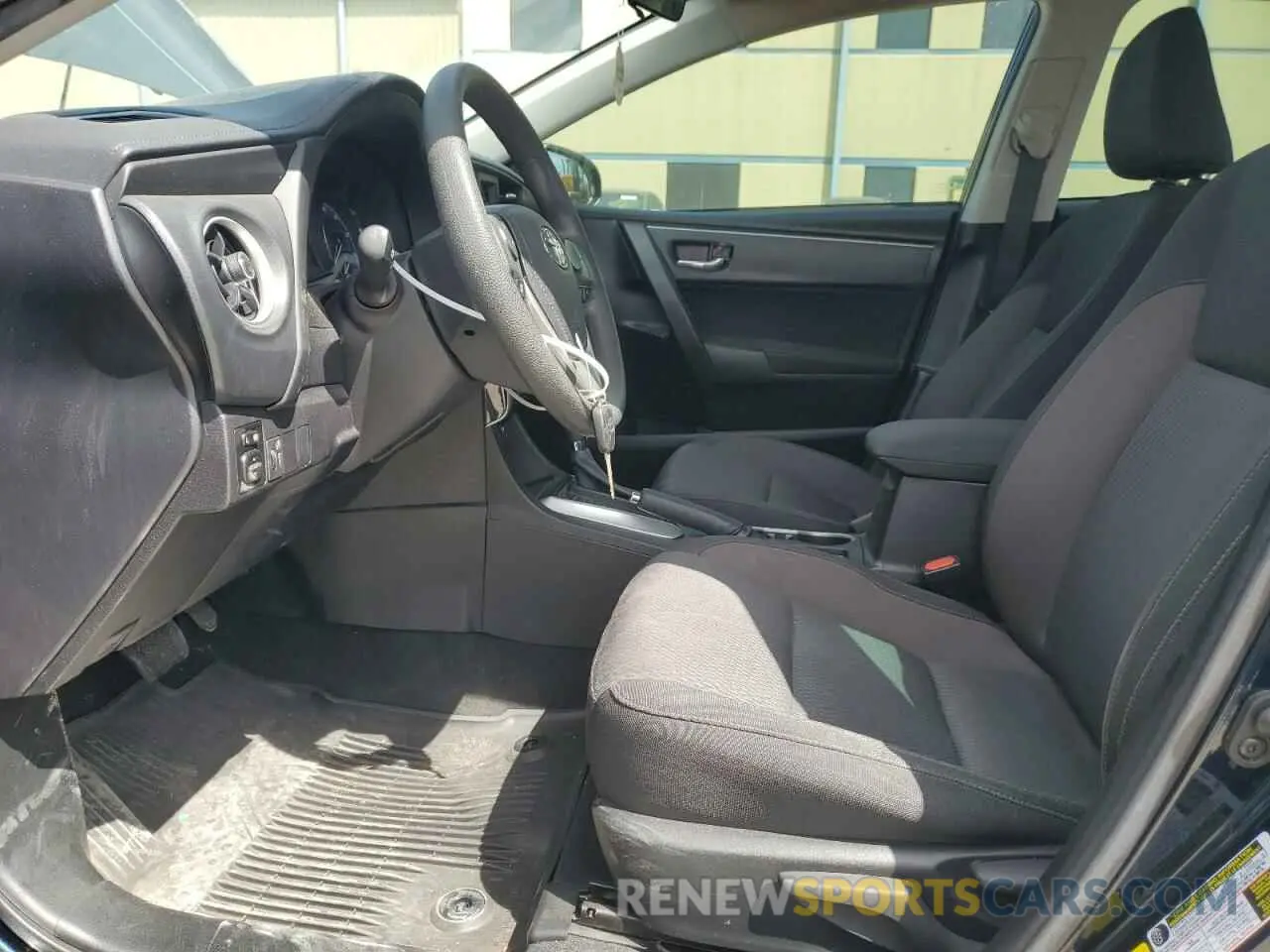 7 Photograph of a damaged car 5YFBURHE1KP942844 TOYOTA COROLLA 2019