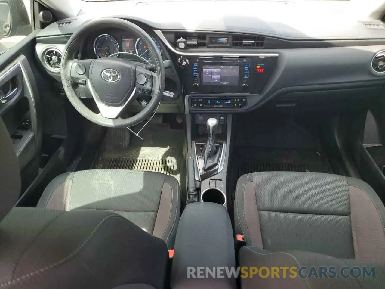8 Photograph of a damaged car 5YFBURHE1KP942844 TOYOTA COROLLA 2019