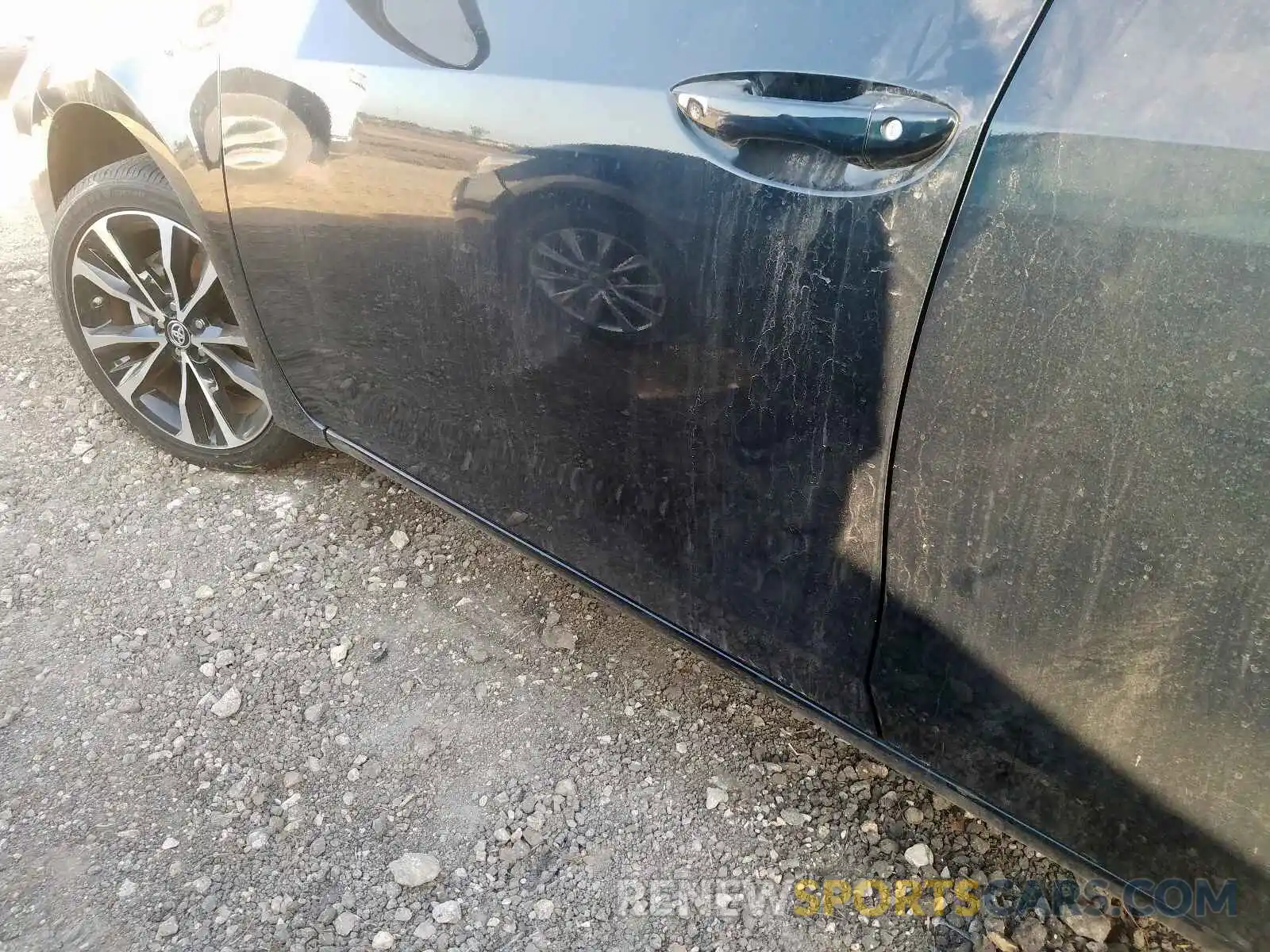 9 Photograph of a damaged car 5YFBURHE1KP944125 TOYOTA COROLLA 2019