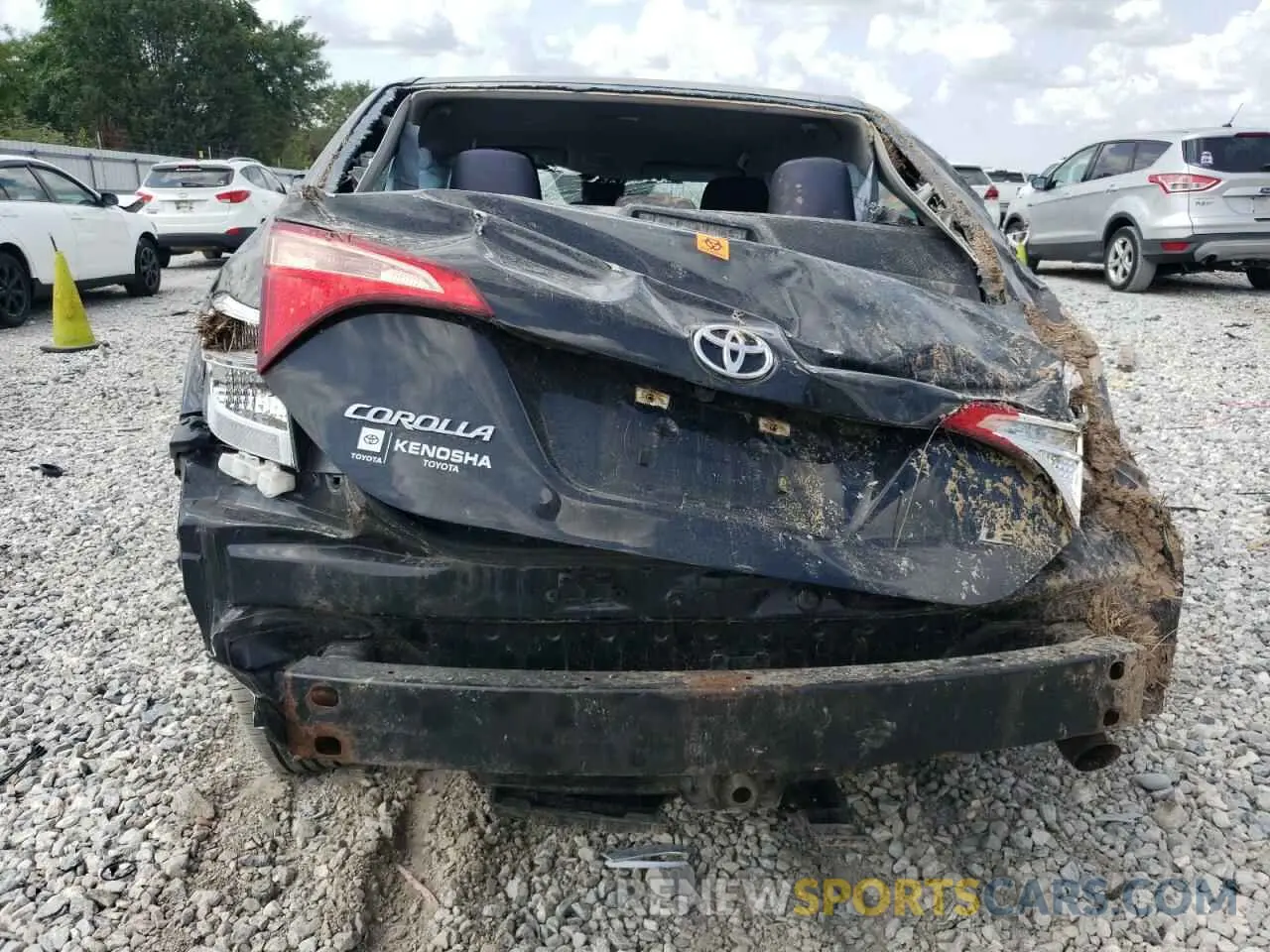 6 Photograph of a damaged car 5YFBURHE1KP944464 TOYOTA COROLLA 2019