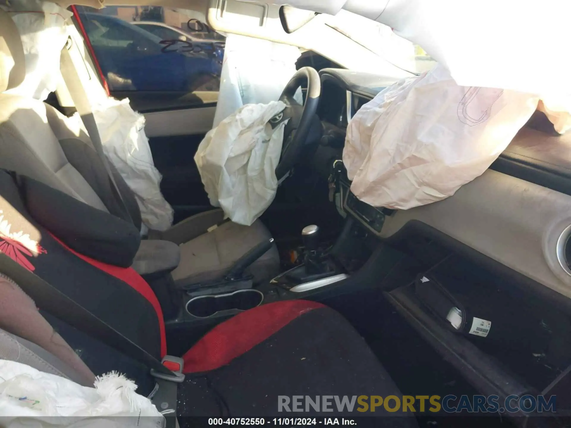 5 Photograph of a damaged car 5YFBURHE1KP946456 TOYOTA COROLLA 2019