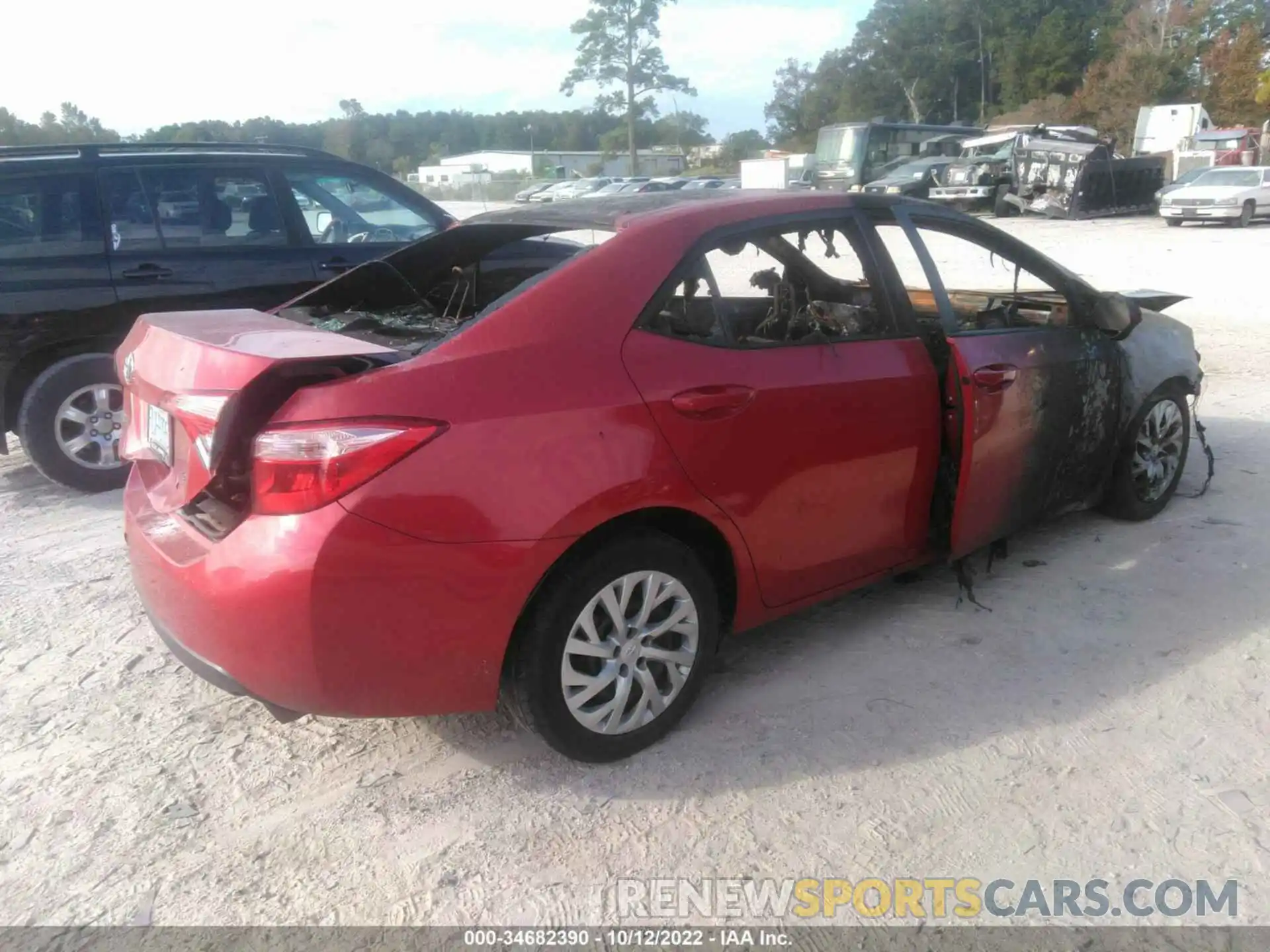 4 Photograph of a damaged car 5YFBURHE1KP948577 TOYOTA COROLLA 2019