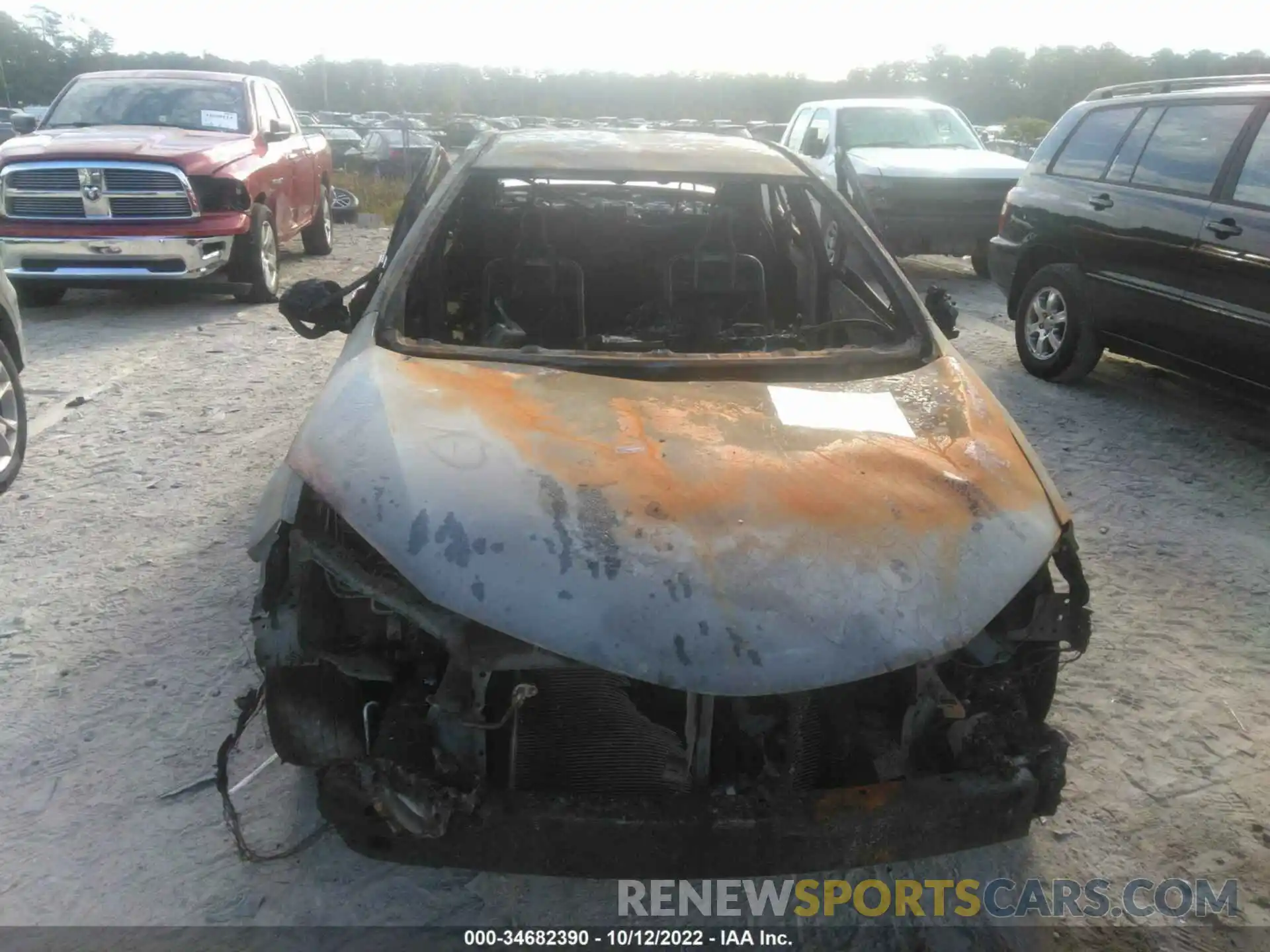 6 Photograph of a damaged car 5YFBURHE1KP948577 TOYOTA COROLLA 2019