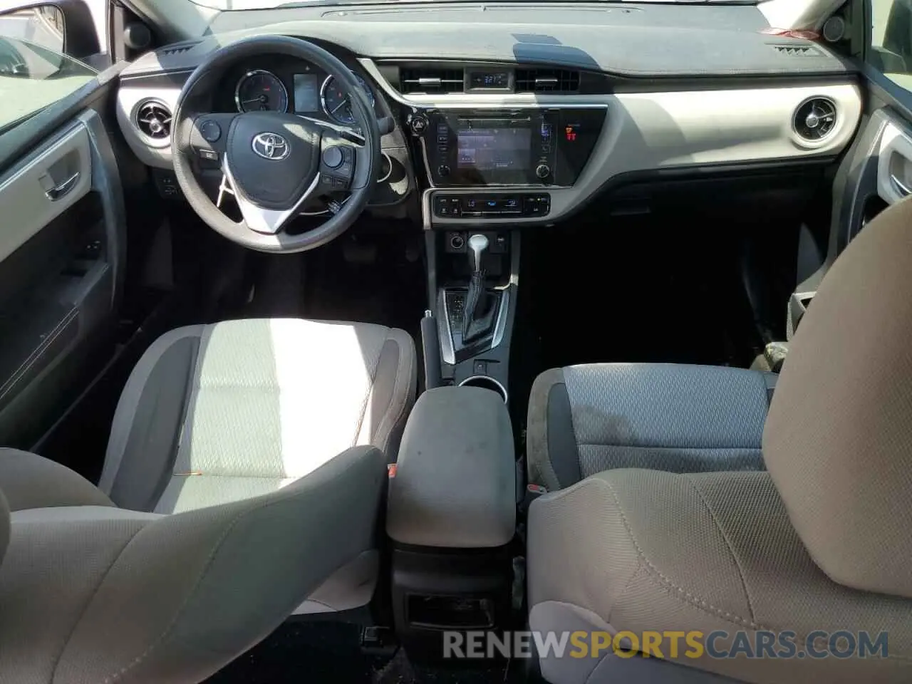 8 Photograph of a damaged car 5YFBURHE1KP949969 TOYOTA COROLLA 2019