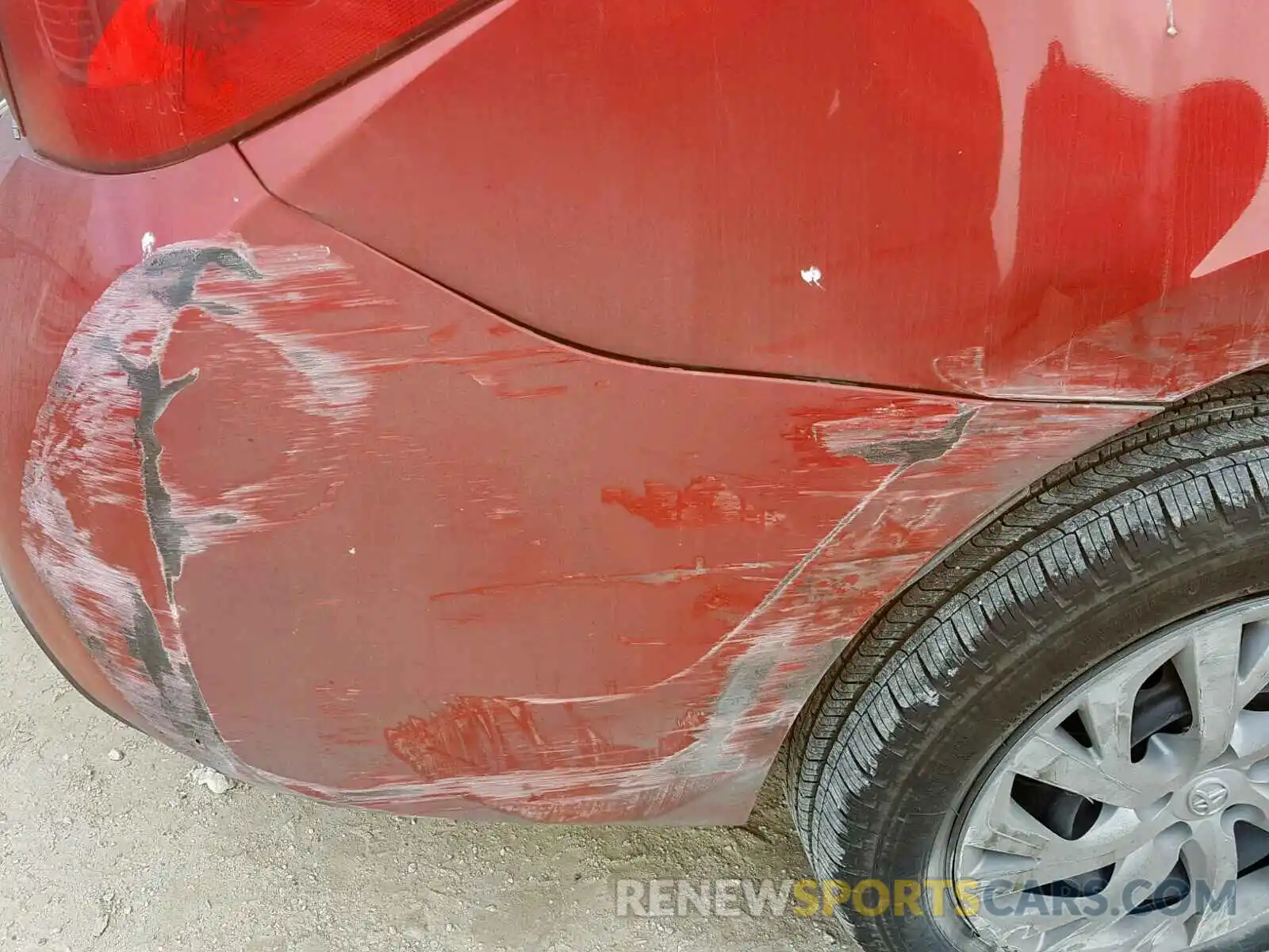 9 Photograph of a damaged car 5YFBURHE2KP860413 TOYOTA COROLLA 2019