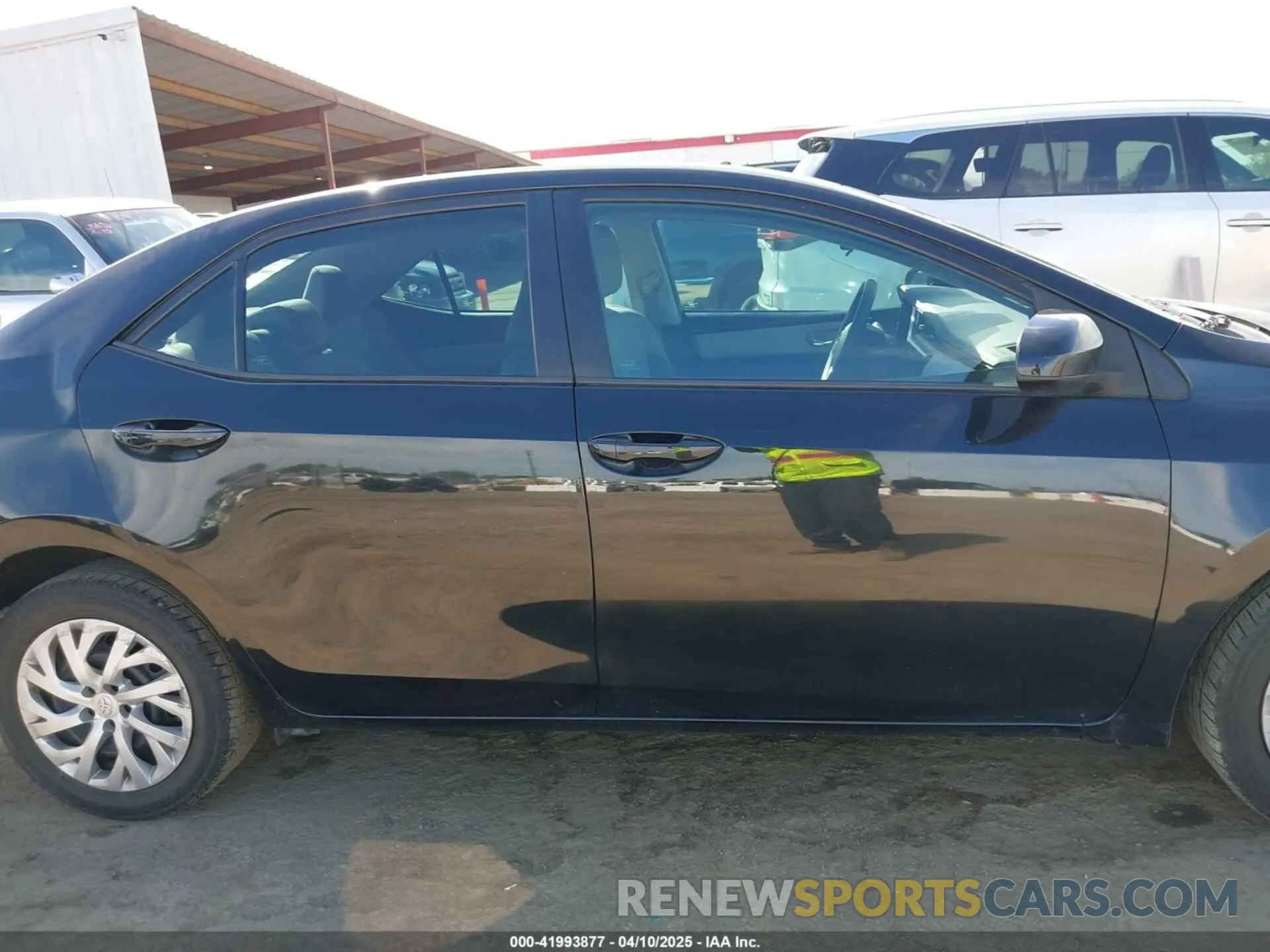 14 Photograph of a damaged car 5YFBURHE2KP860511 TOYOTA COROLLA 2019