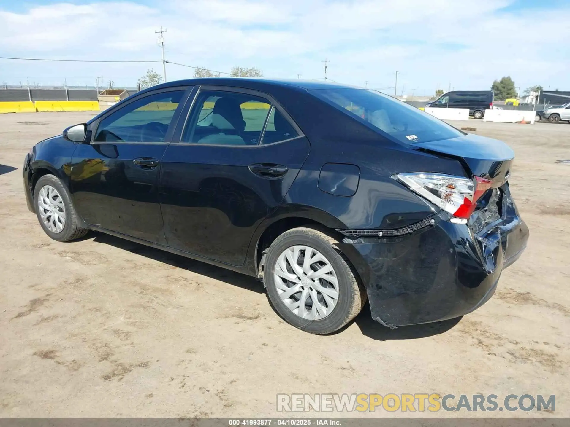 3 Photograph of a damaged car 5YFBURHE2KP860511 TOYOTA COROLLA 2019