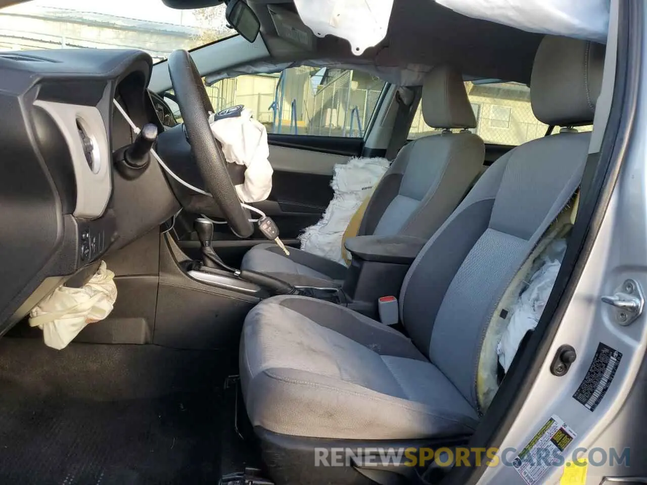 7 Photograph of a damaged car 5YFBURHE2KP861299 TOYOTA COROLLA 2019