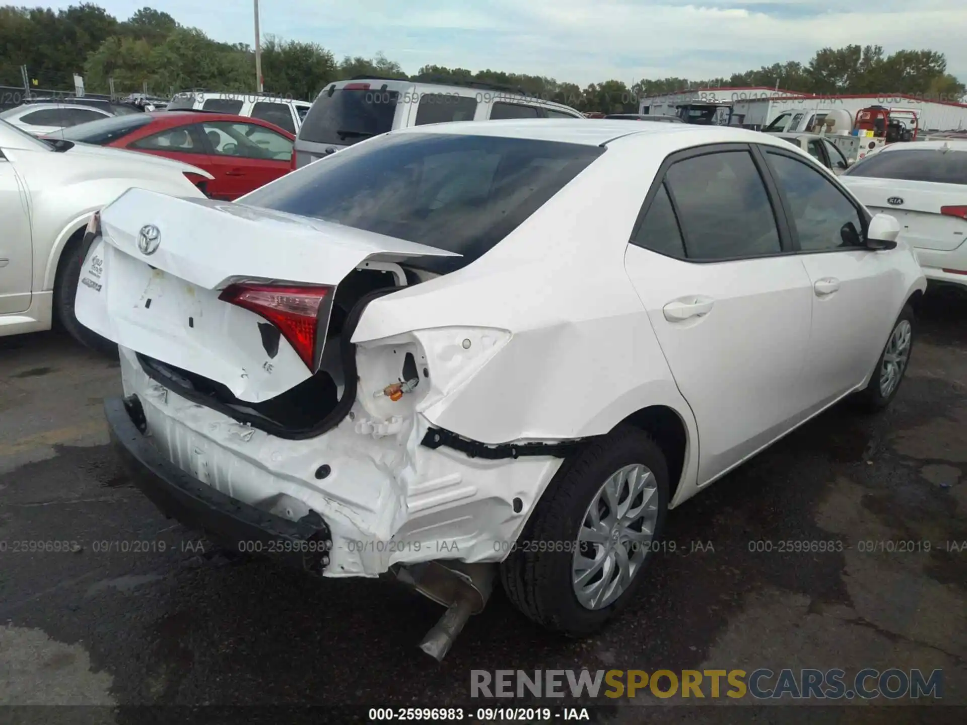 4 Photograph of a damaged car 5YFBURHE2KP864185 TOYOTA COROLLA 2019