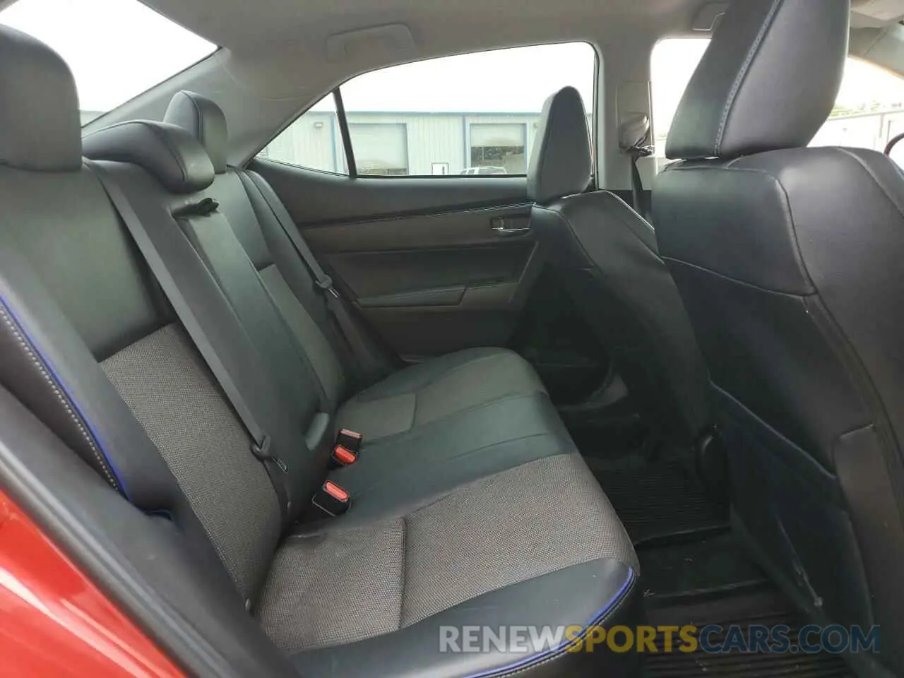 10 Photograph of a damaged car 5YFBURHE2KP870102 TOYOTA COROLLA 2019