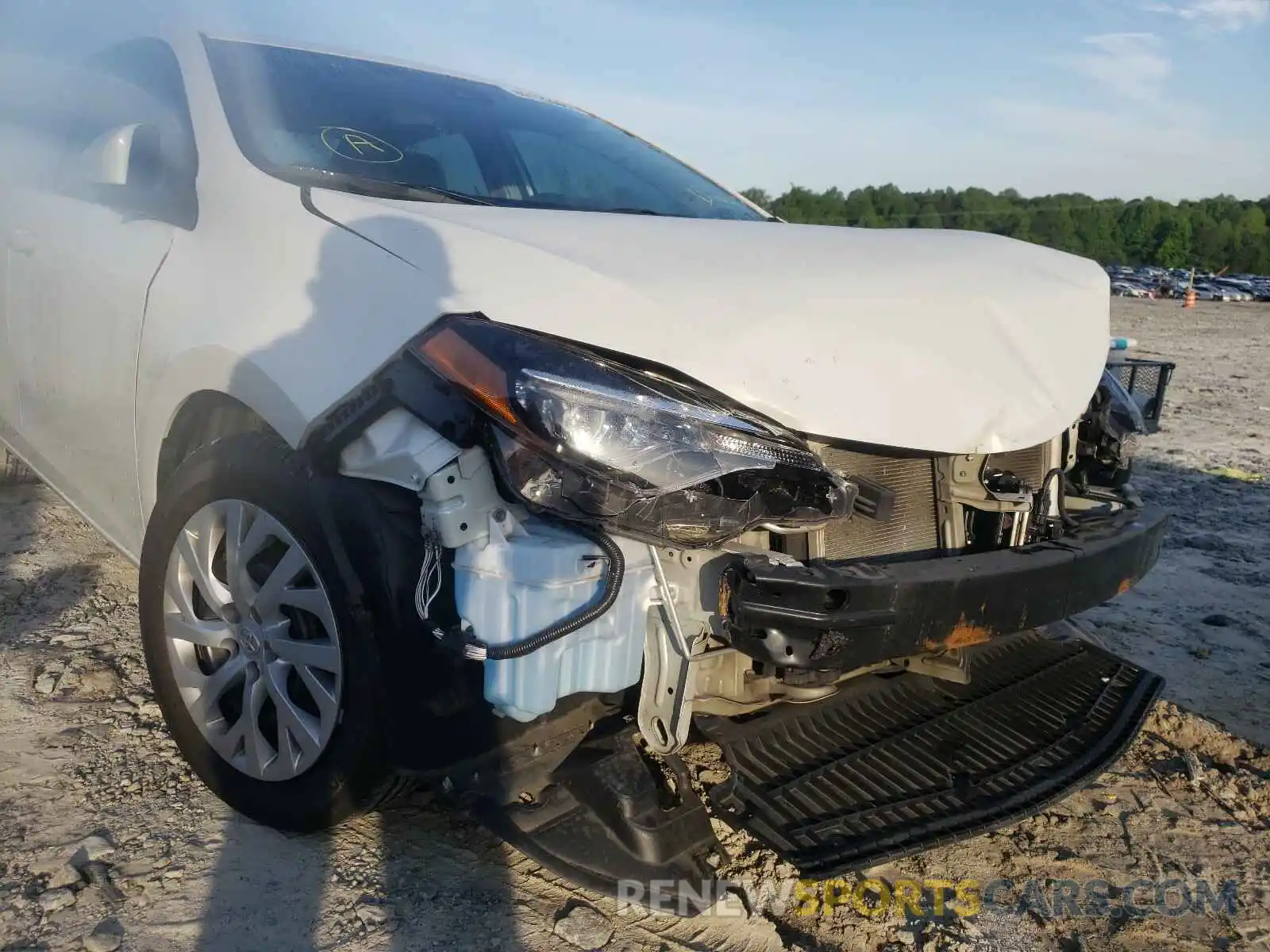 9 Photograph of a damaged car 5YFBURHE2KP873906 TOYOTA COROLLA 2019