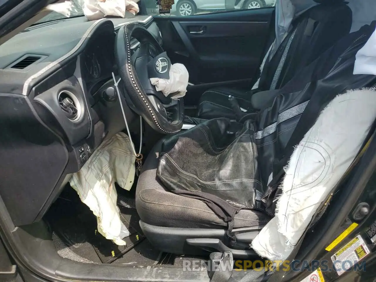 7 Photograph of a damaged car 5YFBURHE2KP874747 TOYOTA COROLLA 2019