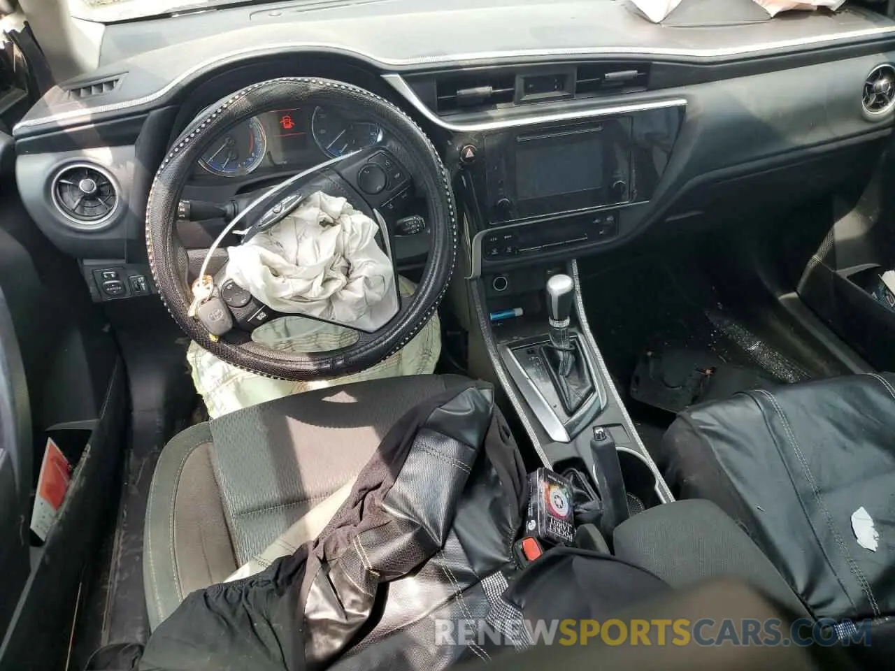 8 Photograph of a damaged car 5YFBURHE2KP874747 TOYOTA COROLLA 2019