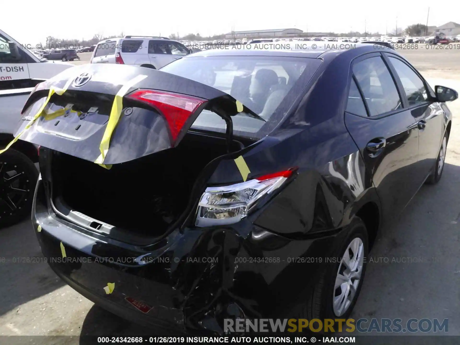 4 Photograph of a damaged car 5YFBURHE2KP875171 TOYOTA COROLLA 2019