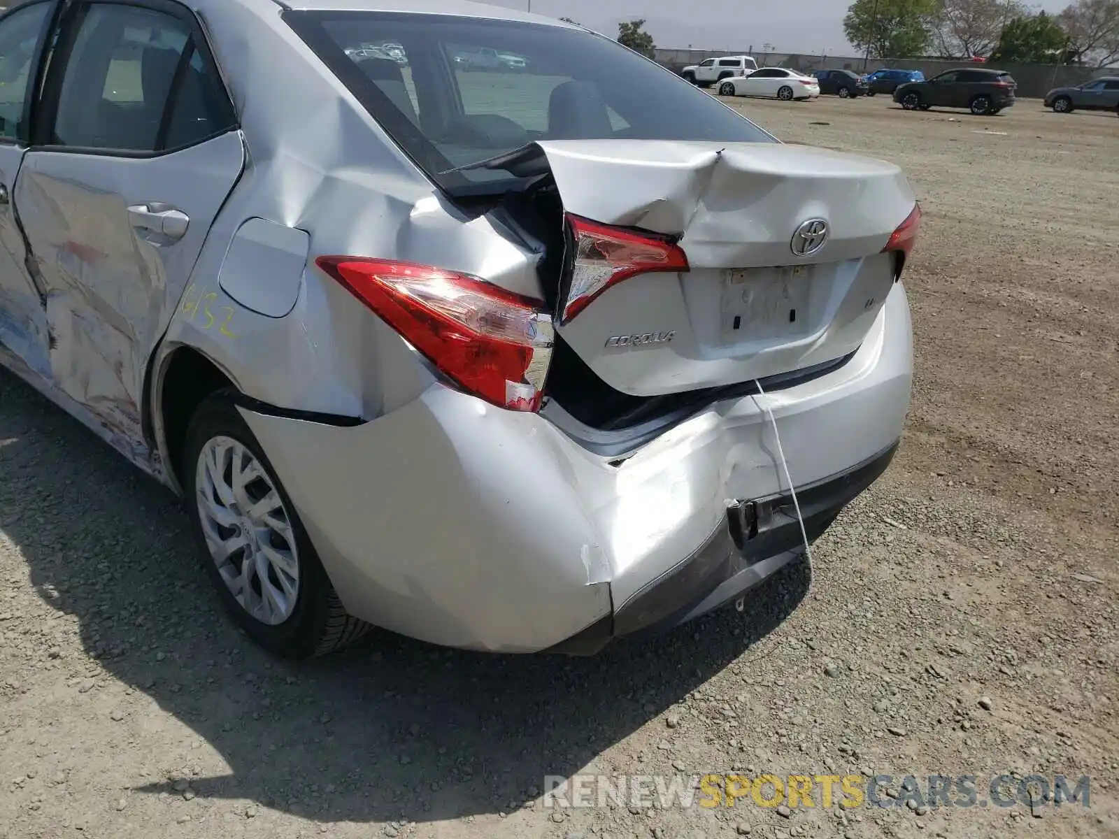 10 Photograph of a damaged car 5YFBURHE2KP875364 TOYOTA COROLLA 2019