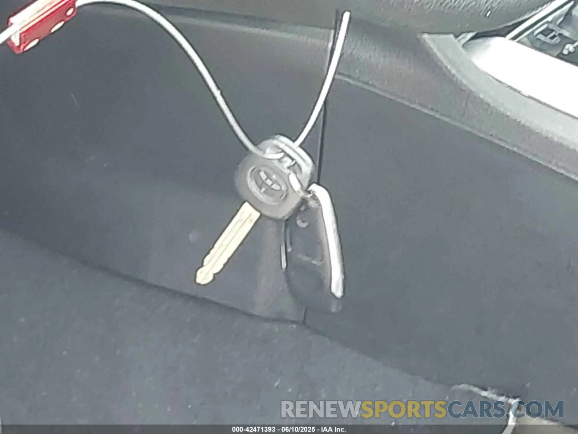 11 Photograph of a damaged car 5YFBURHE2KP875929 TOYOTA COROLLA 2019