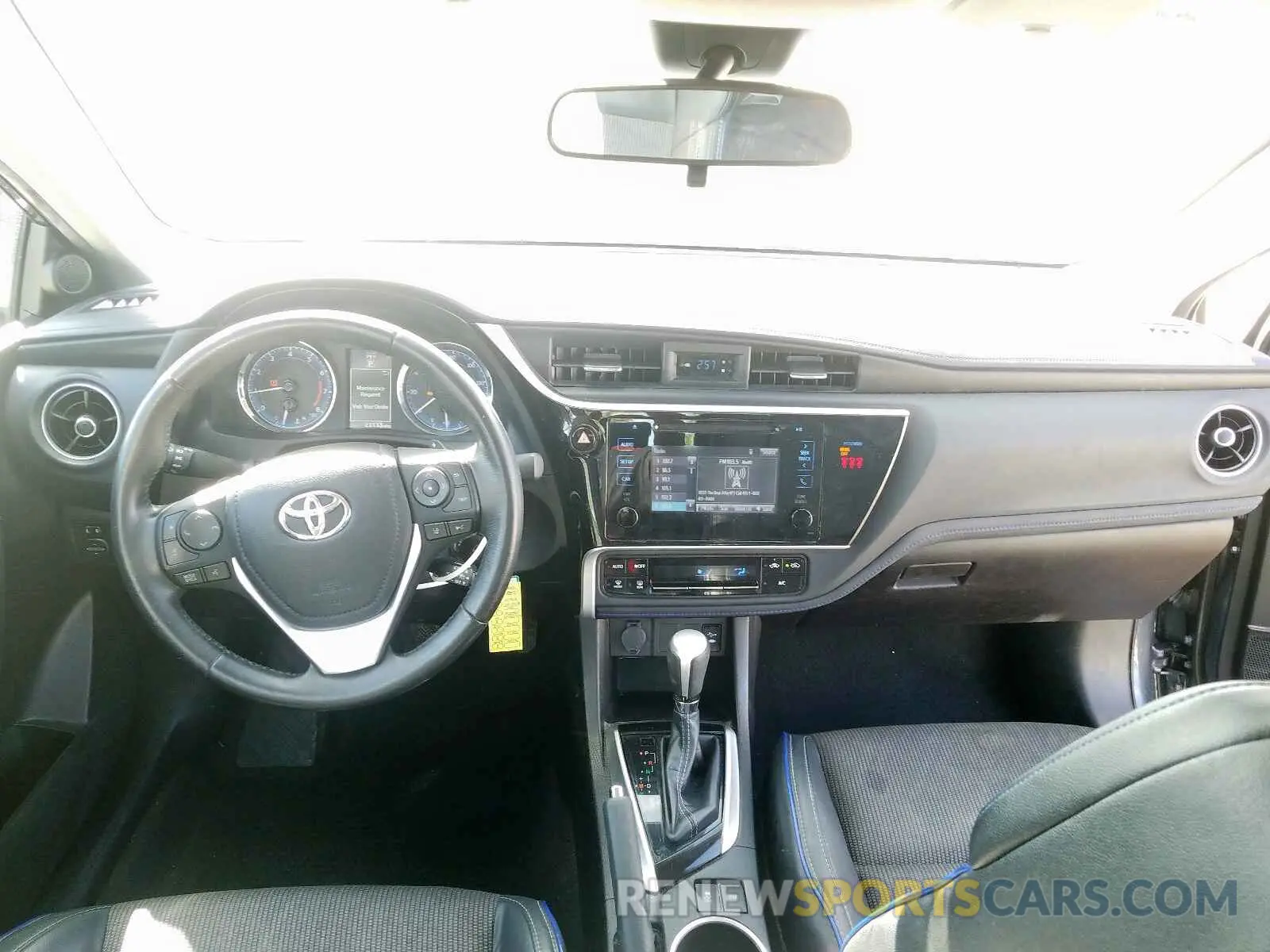9 Photograph of a damaged car 5YFBURHE2KP876448 TOYOTA COROLLA 2019
