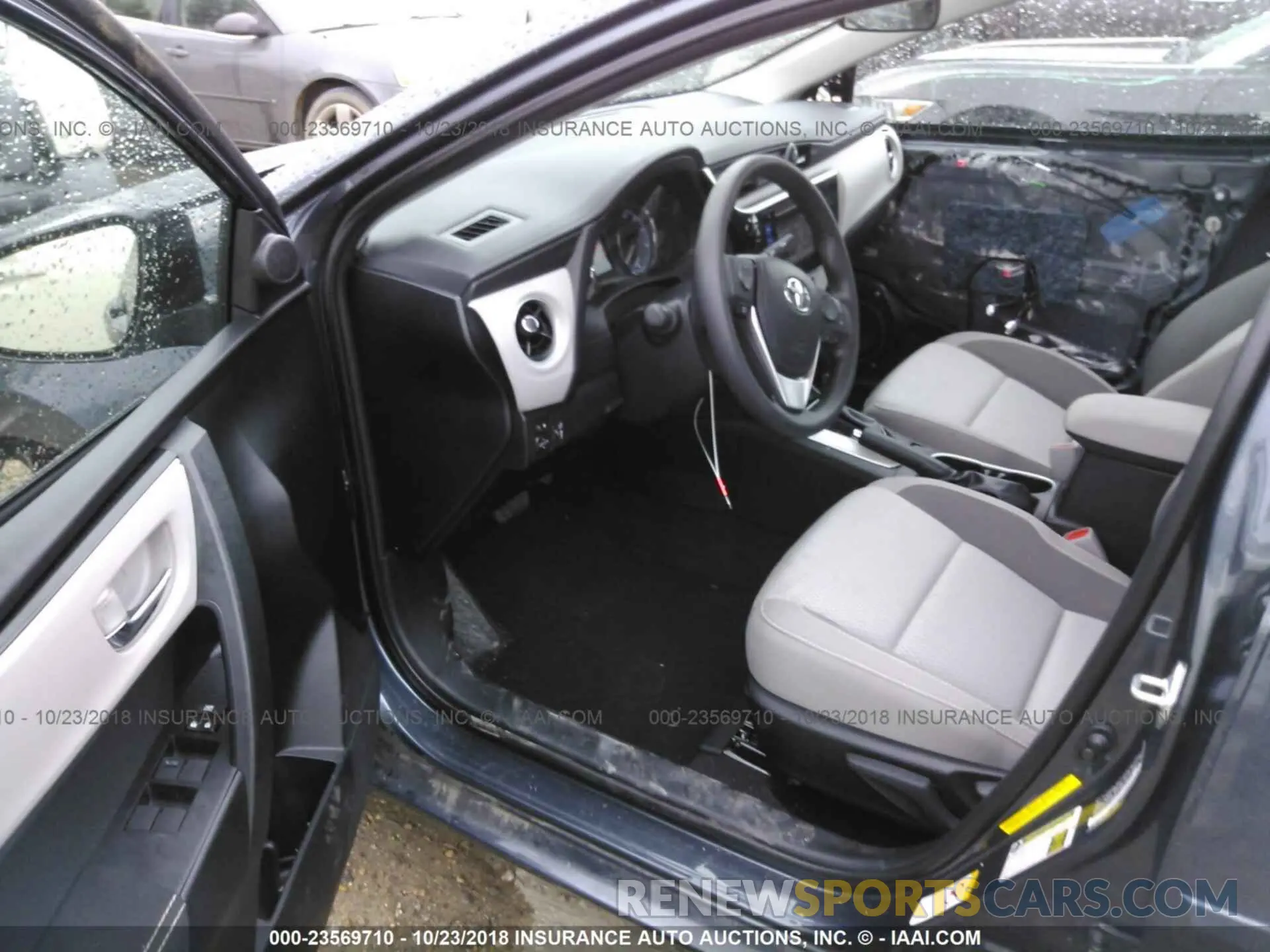 5 Photograph of a damaged car 5YFBURHE2KP876823 TOYOTA COROLLA 2019