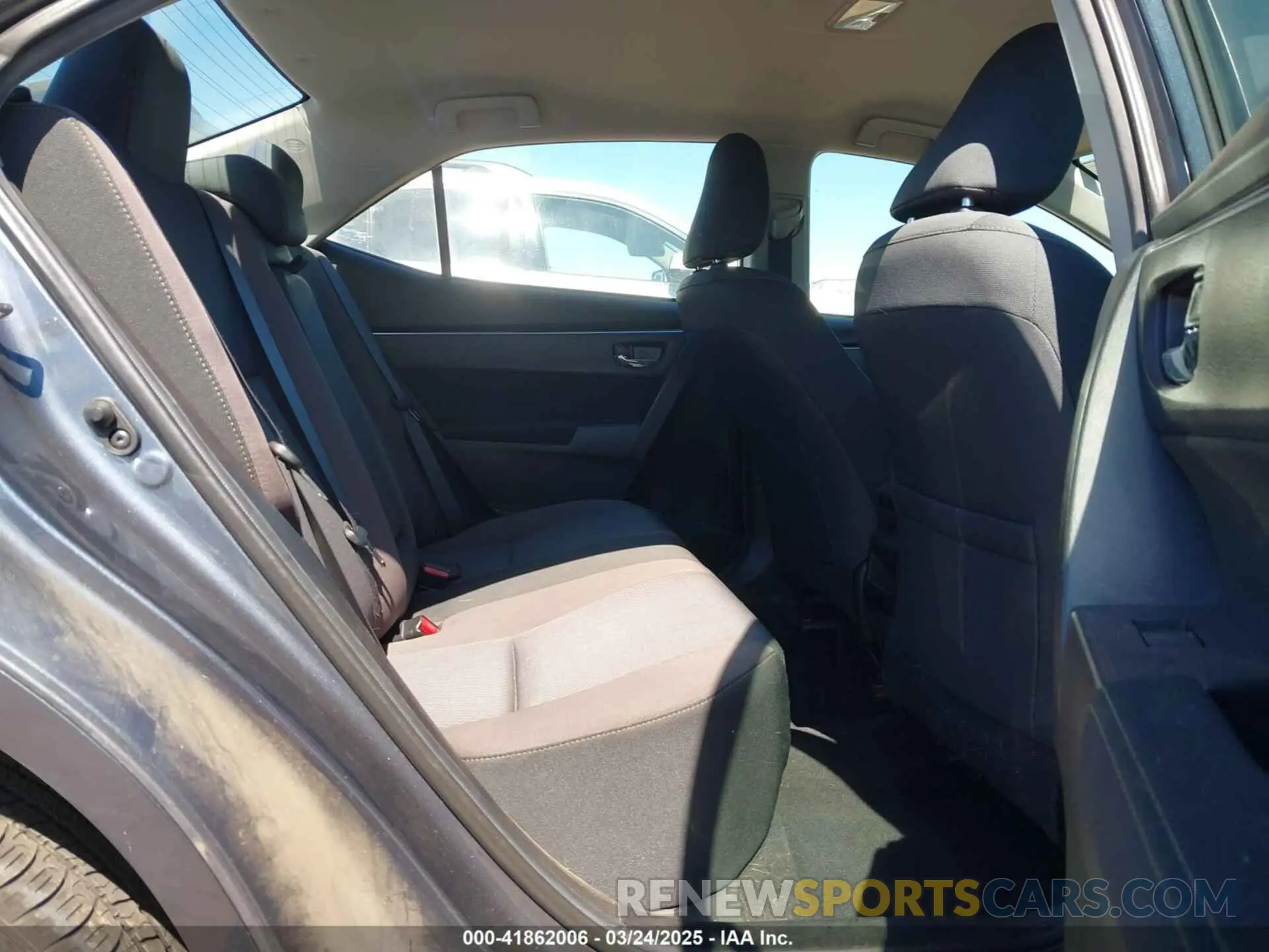 8 Photograph of a damaged car 5YFBURHE2KP877728 TOYOTA COROLLA 2019