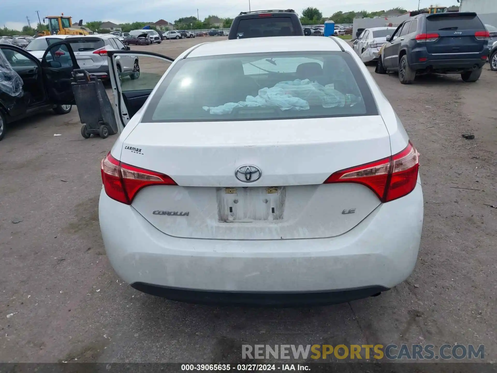 15 Photograph of a damaged car 5YFBURHE2KP886798 TOYOTA COROLLA 2019