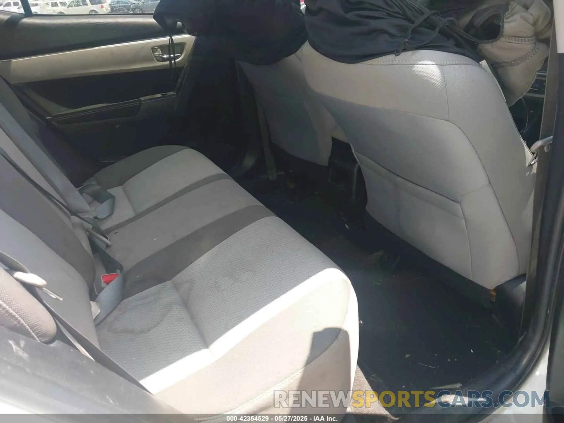 8 Photograph of a damaged car 5YFBURHE2KP892620 TOYOTA COROLLA 2019