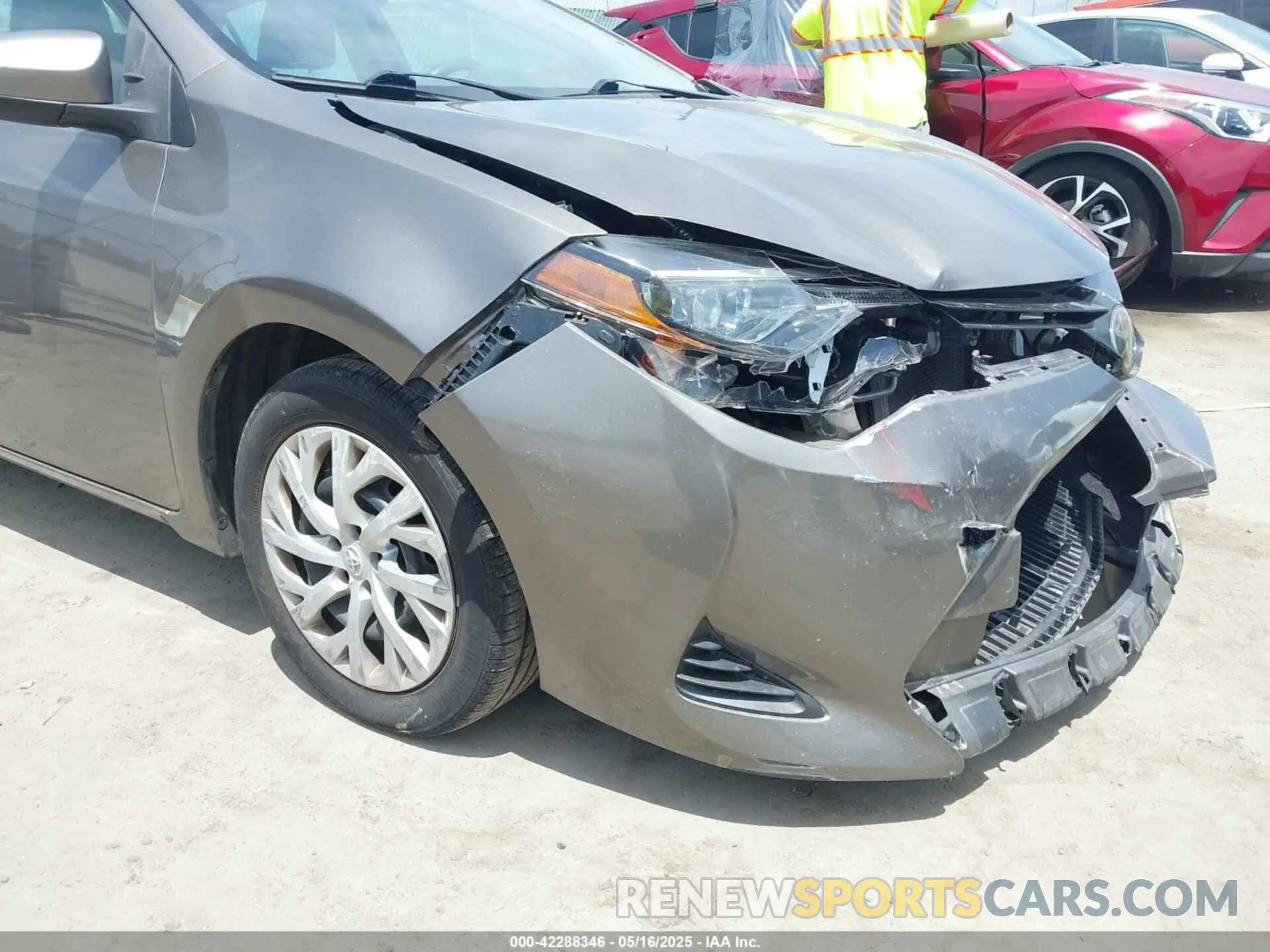 18 Photograph of a damaged car 5YFBURHE2KP894528 TOYOTA COROLLA 2019