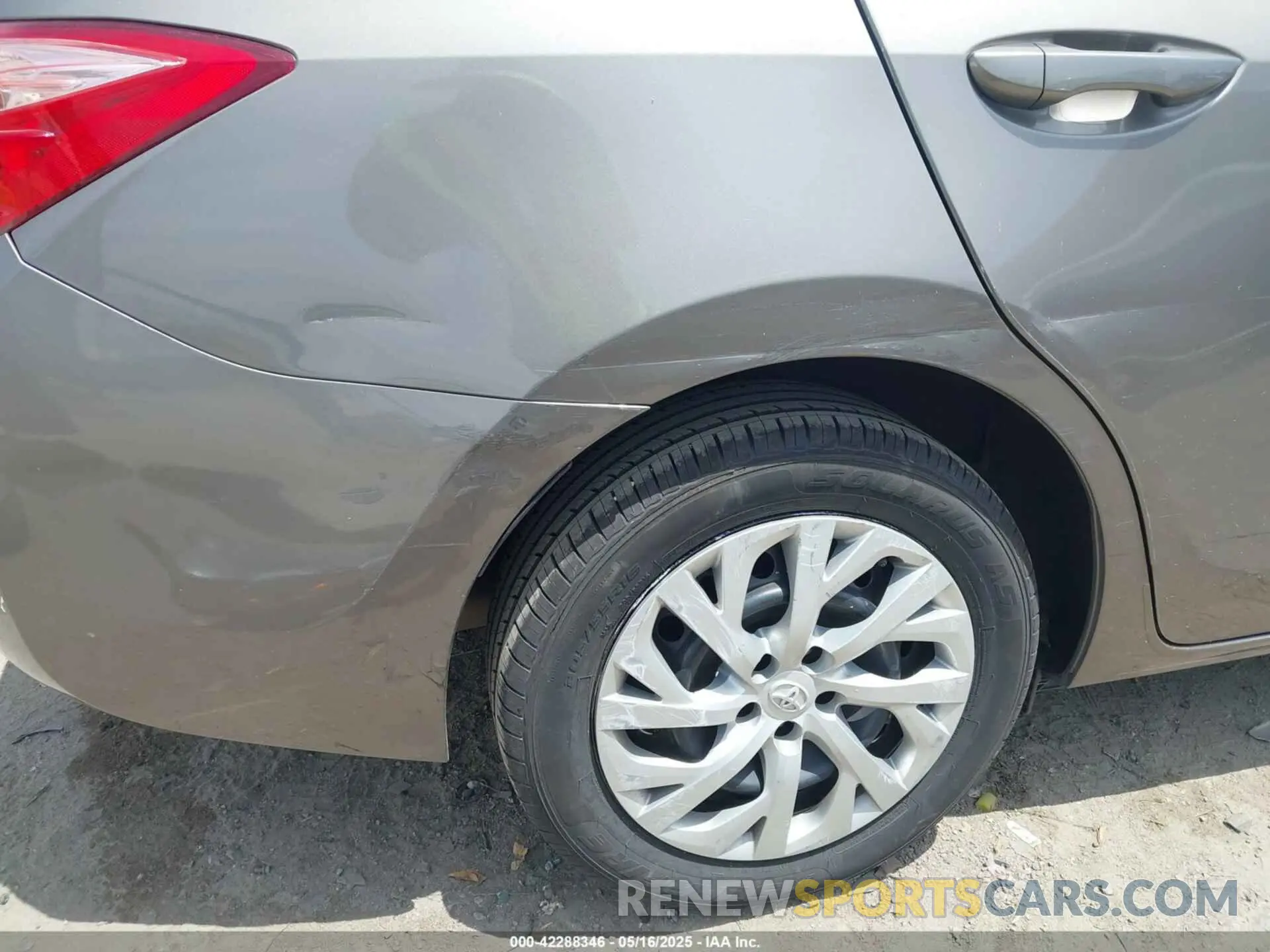 22 Photograph of a damaged car 5YFBURHE2KP894528 TOYOTA COROLLA 2019