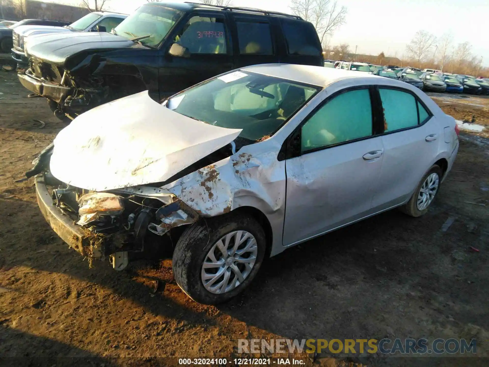 2 Photograph of a damaged car 5YFBURHE2KP897168 TOYOTA COROLLA 2019