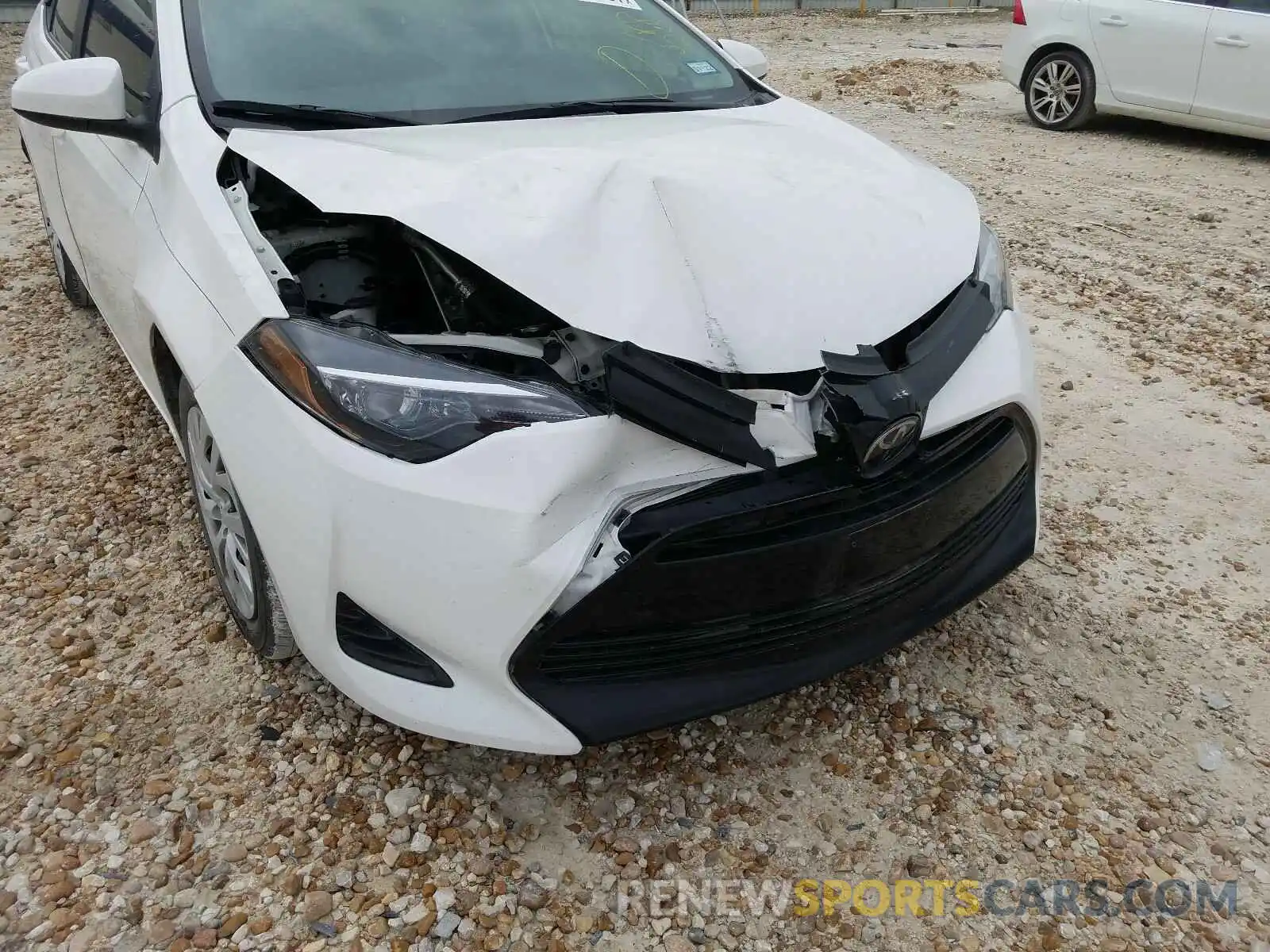 9 Photograph of a damaged car 5YFBURHE2KP898532 TOYOTA COROLLA 2019