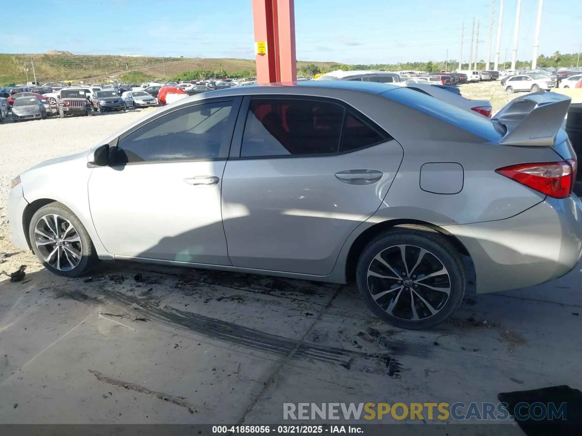 14 Photograph of a damaged car 5YFBURHE2KP902370 TOYOTA COROLLA 2019