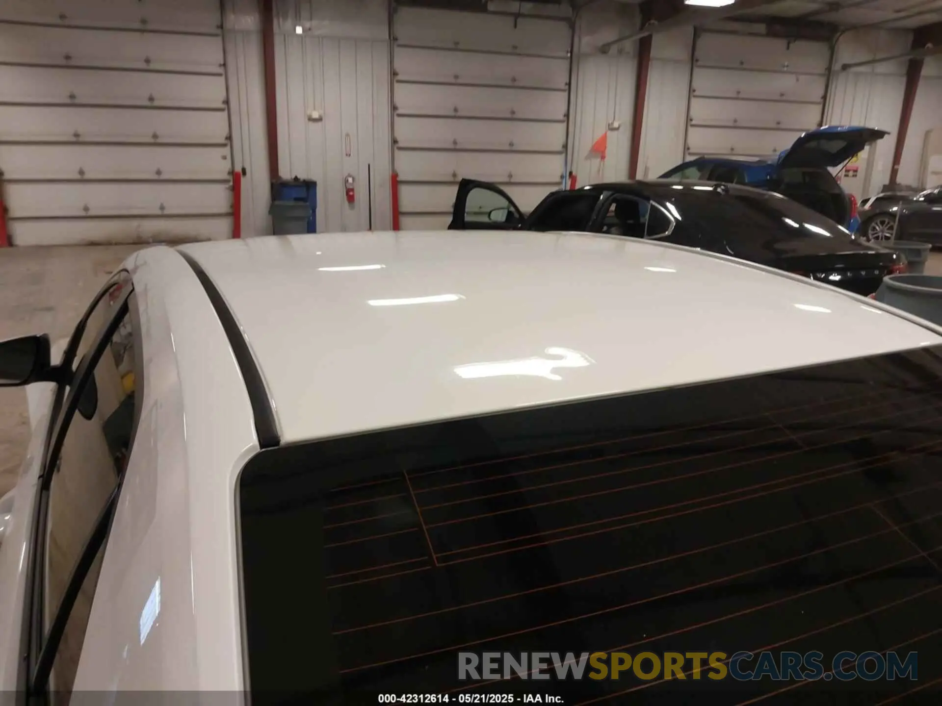 18 Photograph of a damaged car 5YFBURHE2KP903812 TOYOTA COROLLA 2019