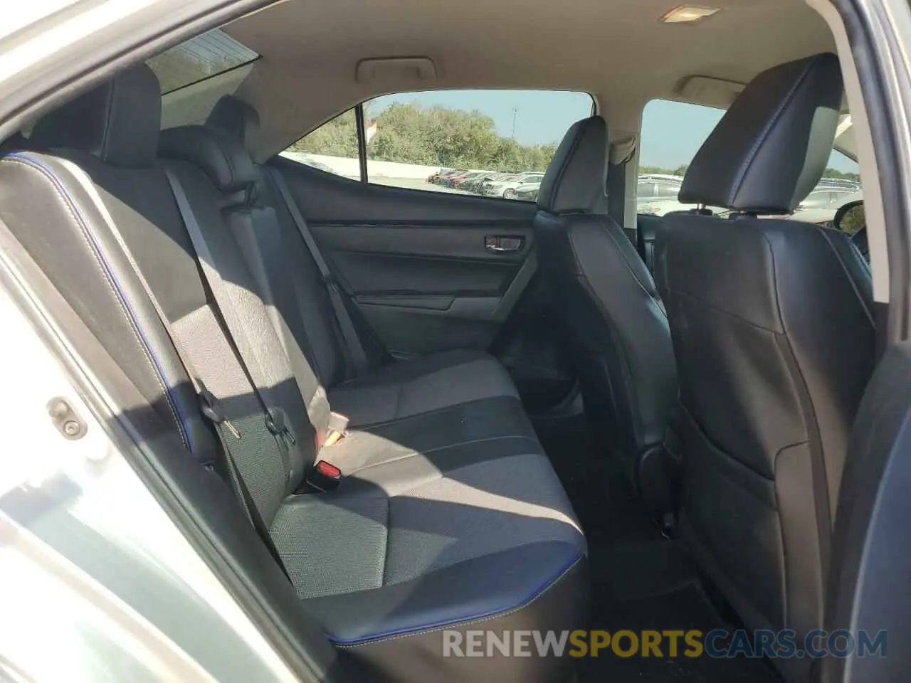 10 Photograph of a damaged car 5YFBURHE2KP905074 TOYOTA COROLLA 2019