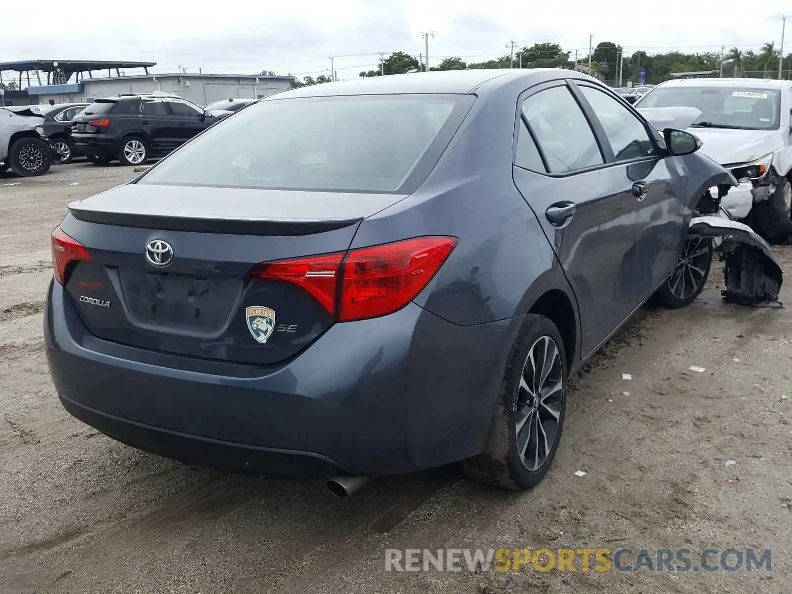 4 Photograph of a damaged car 5YFBURHE2KP905382 TOYOTA COROLLA 2019