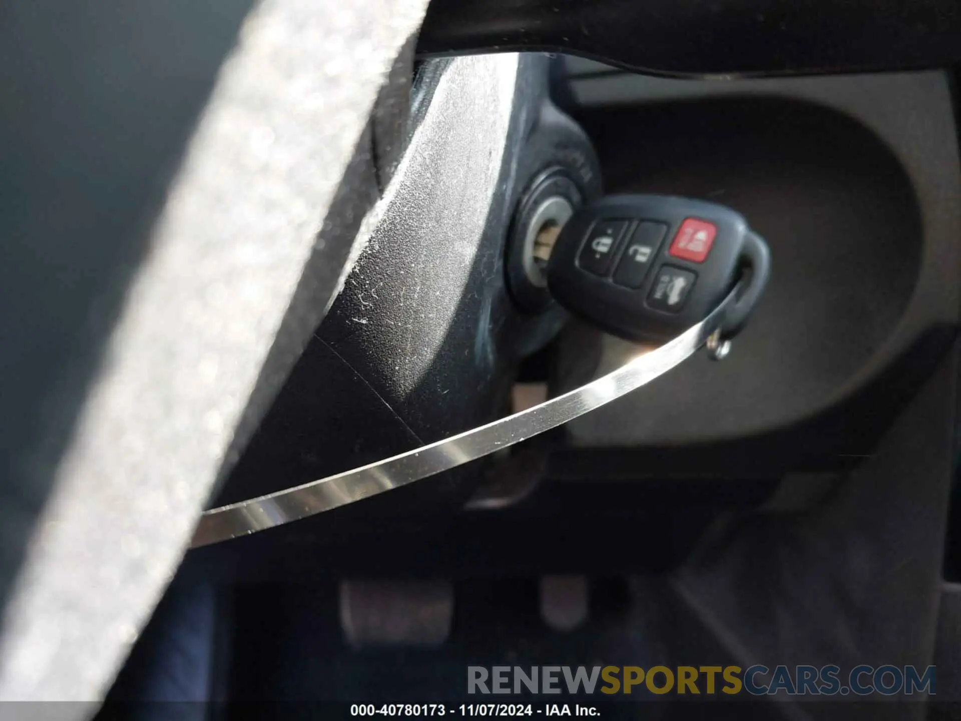 11 Photograph of a damaged car 5YFBURHE2KP906614 TOYOTA COROLLA 2019