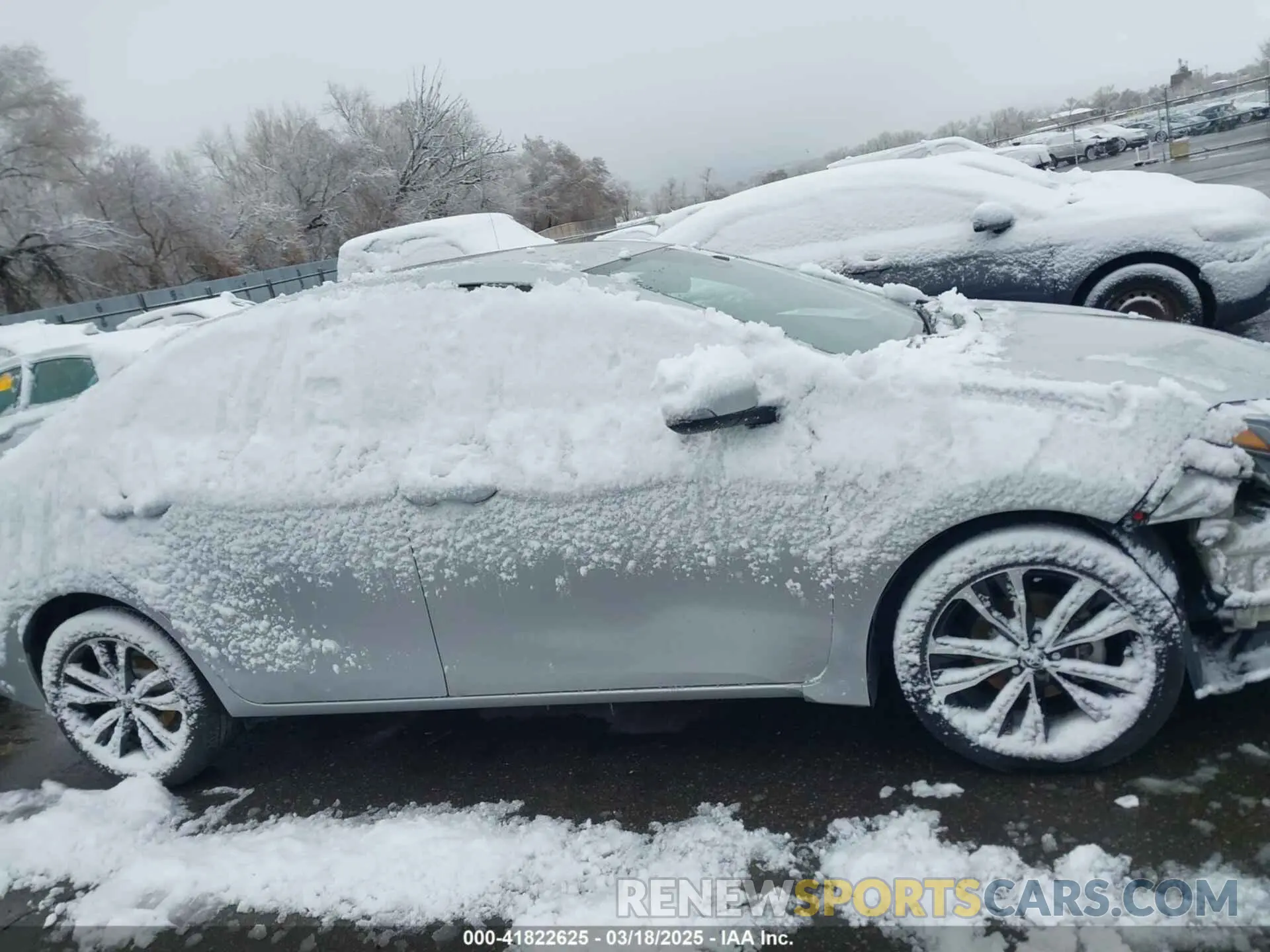 13 Photograph of a damaged car 5YFBURHE2KP910064 TOYOTA COROLLA 2019
