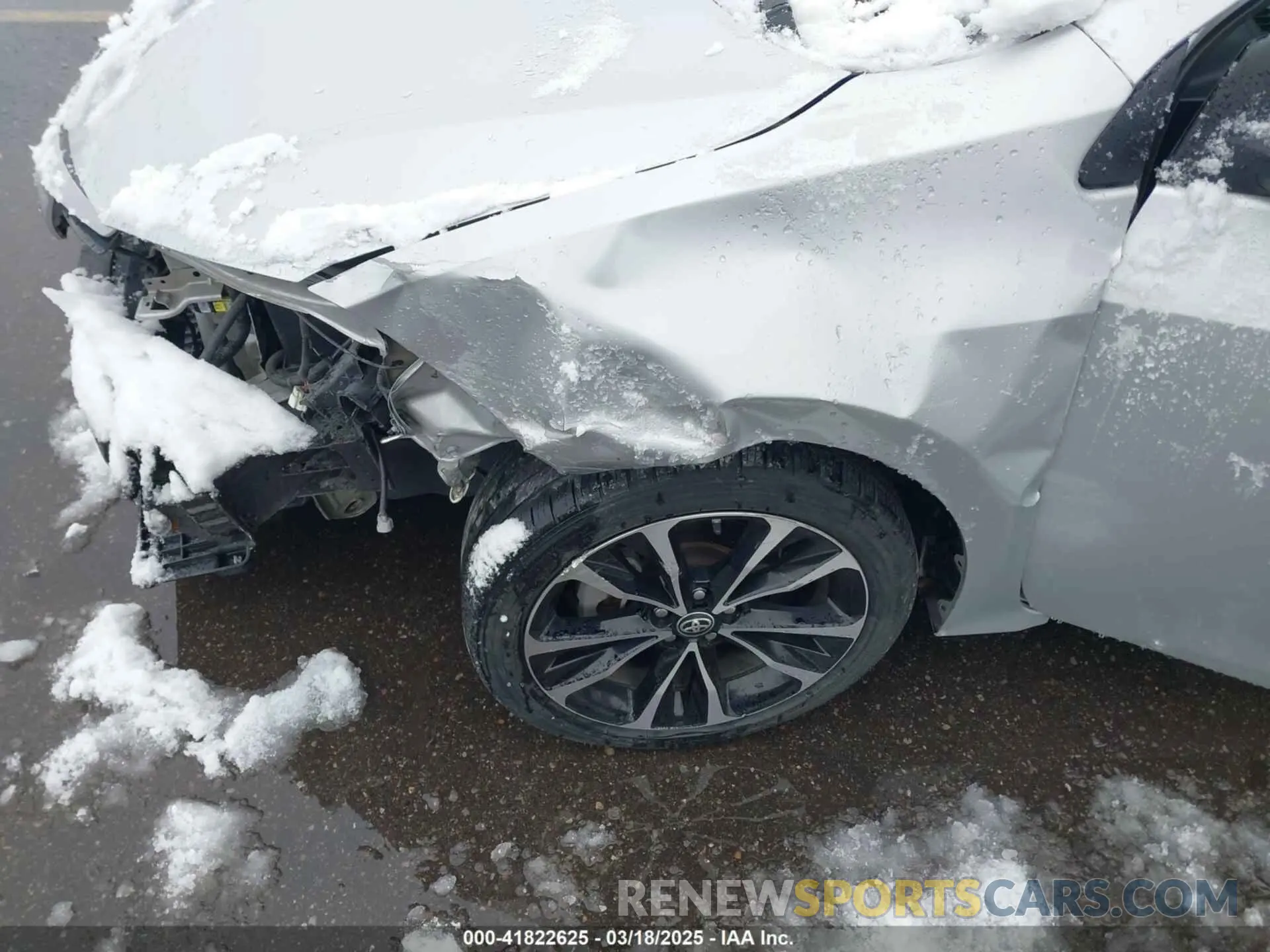 6 Photograph of a damaged car 5YFBURHE2KP910064 TOYOTA COROLLA 2019