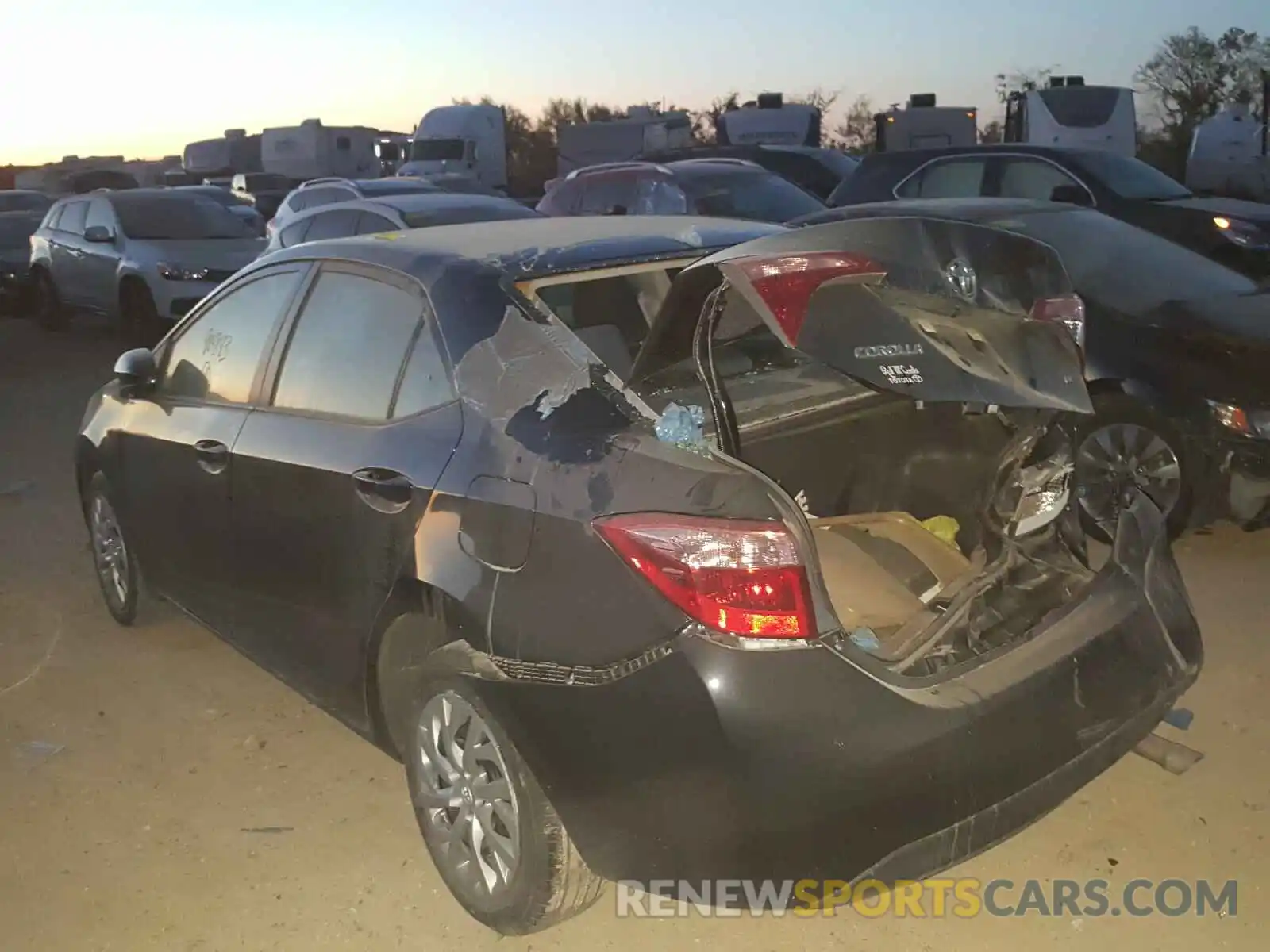 3 Photograph of a damaged car 5YFBURHE2KP914843 TOYOTA COROLLA 2019