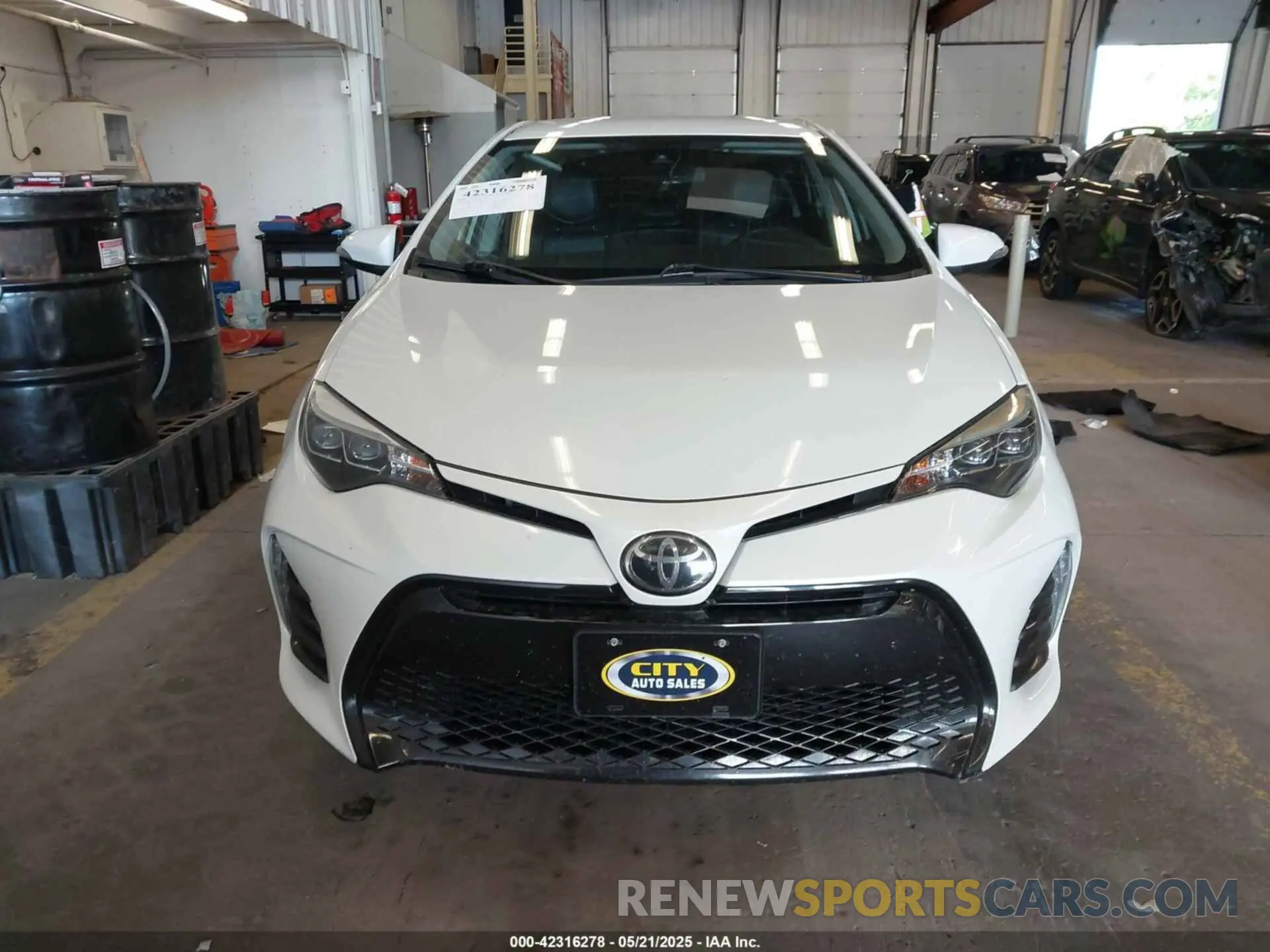 11 Photograph of a damaged car 5YFBURHE2KP924014 TOYOTA COROLLA 2019