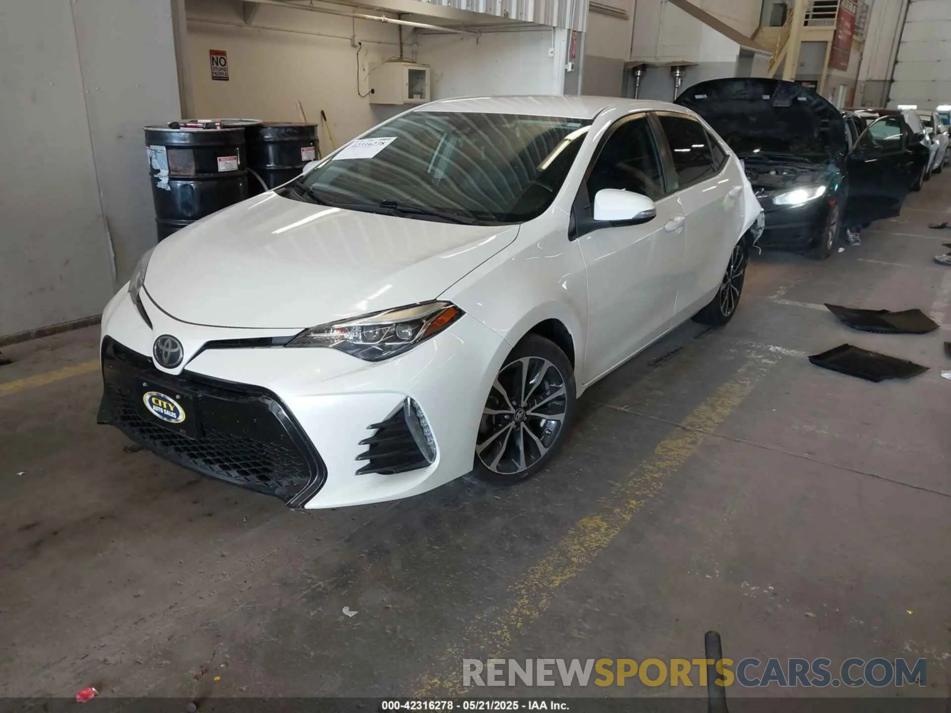 2 Photograph of a damaged car 5YFBURHE2KP924014 TOYOTA COROLLA 2019
