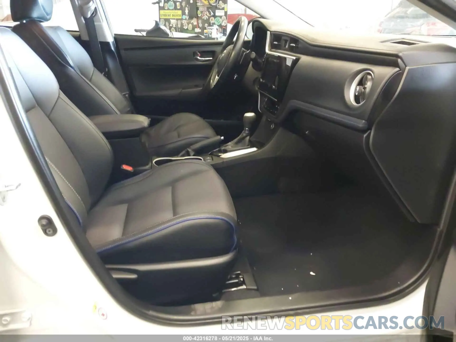 5 Photograph of a damaged car 5YFBURHE2KP924014 TOYOTA COROLLA 2019