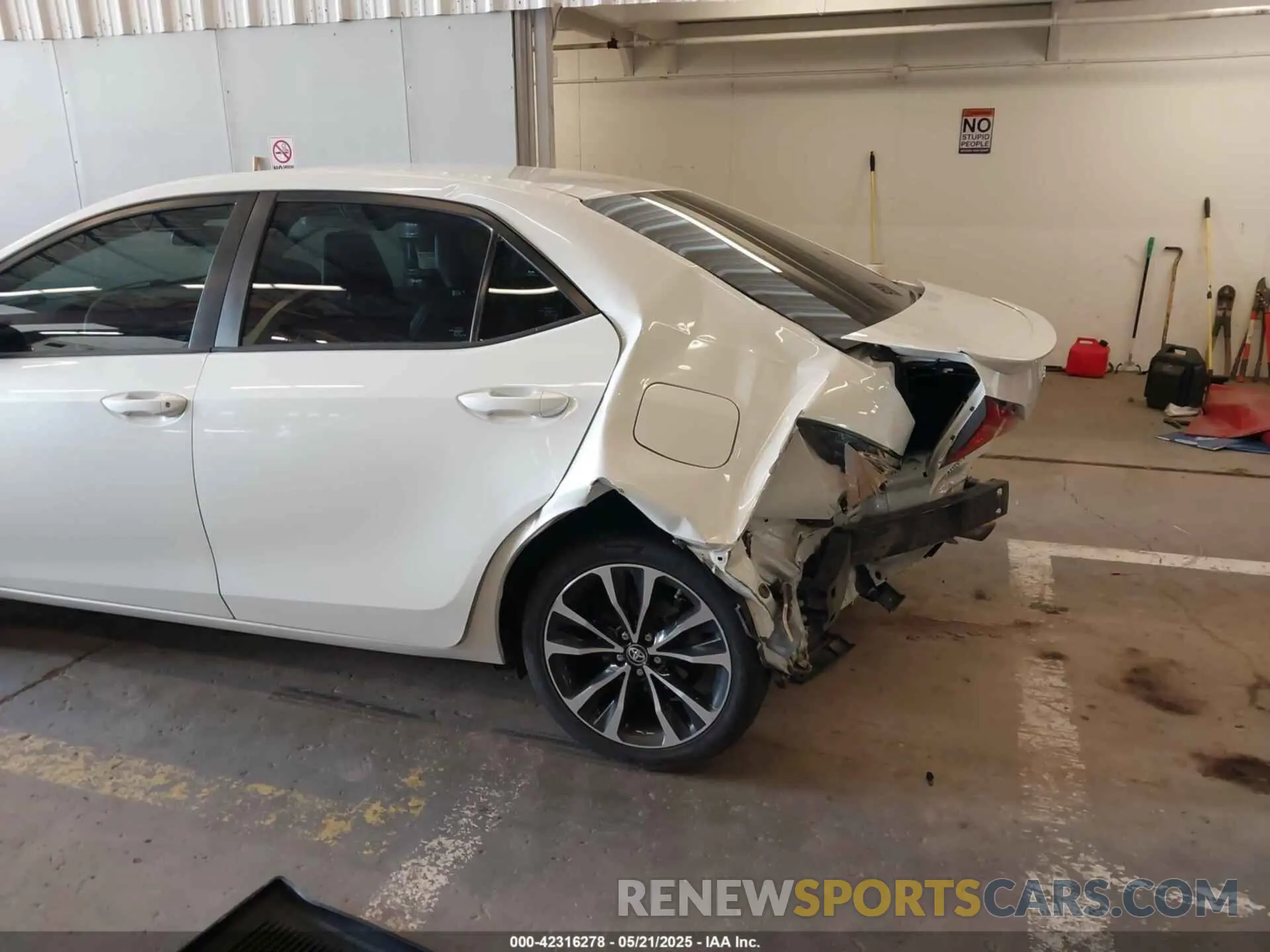 6 Photograph of a damaged car 5YFBURHE2KP924014 TOYOTA COROLLA 2019
