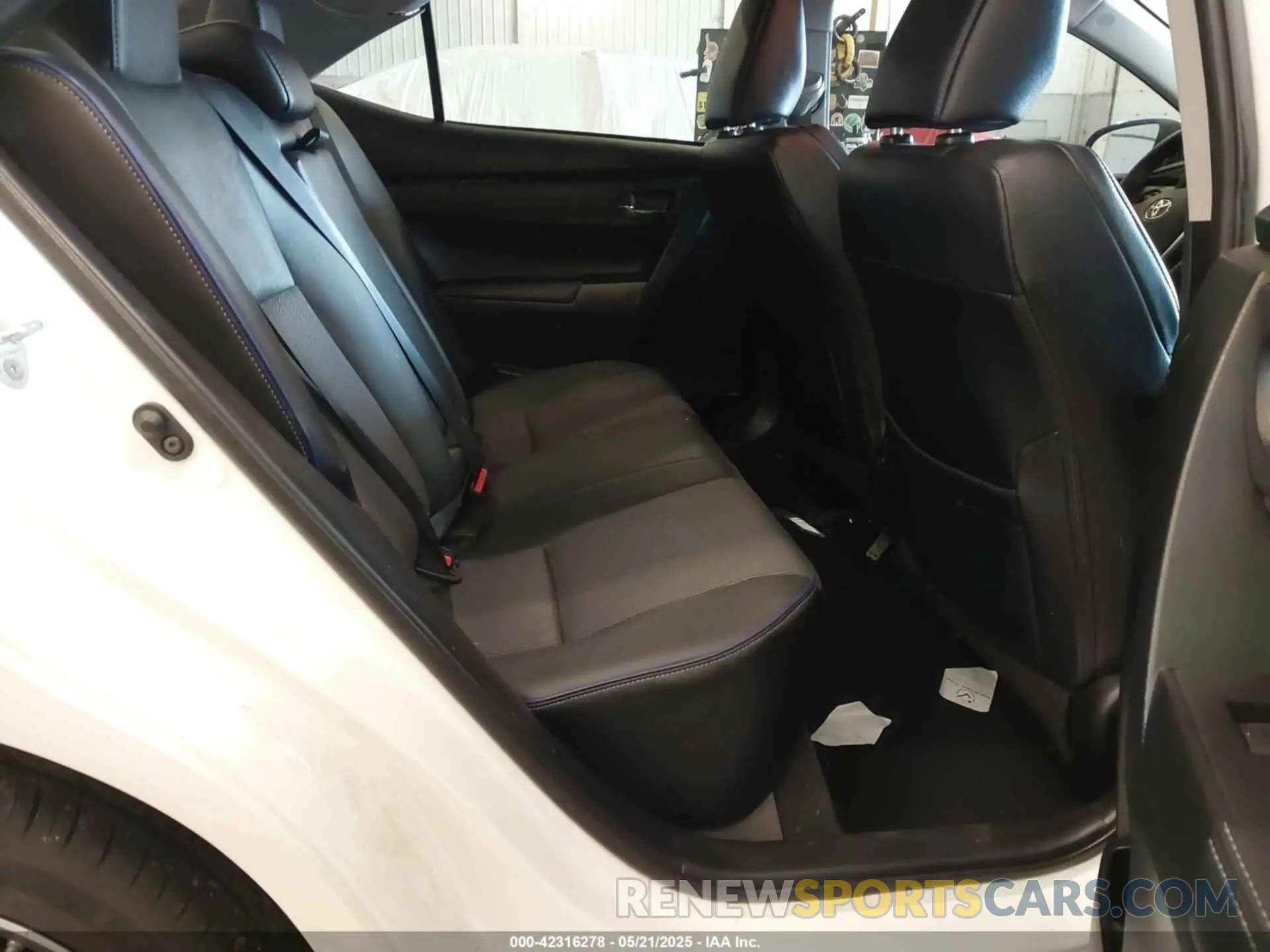 8 Photograph of a damaged car 5YFBURHE2KP924014 TOYOTA COROLLA 2019